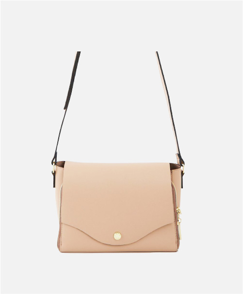 ずっと欲しかった軽量バッグ かるいかばん レガートラルゴ 公式通販 Carrot Company