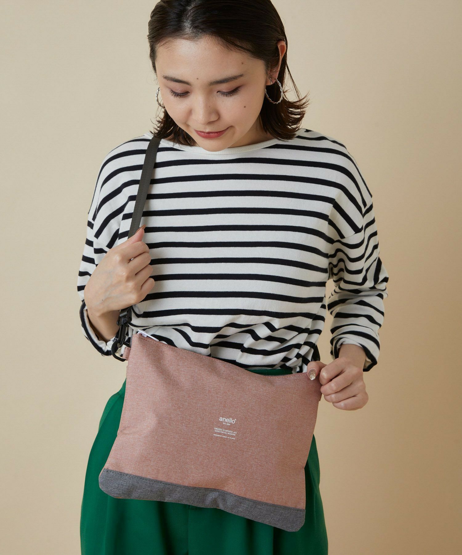 anello ショルダーバッグ 多収納 A4 THE DAY AT-B1715