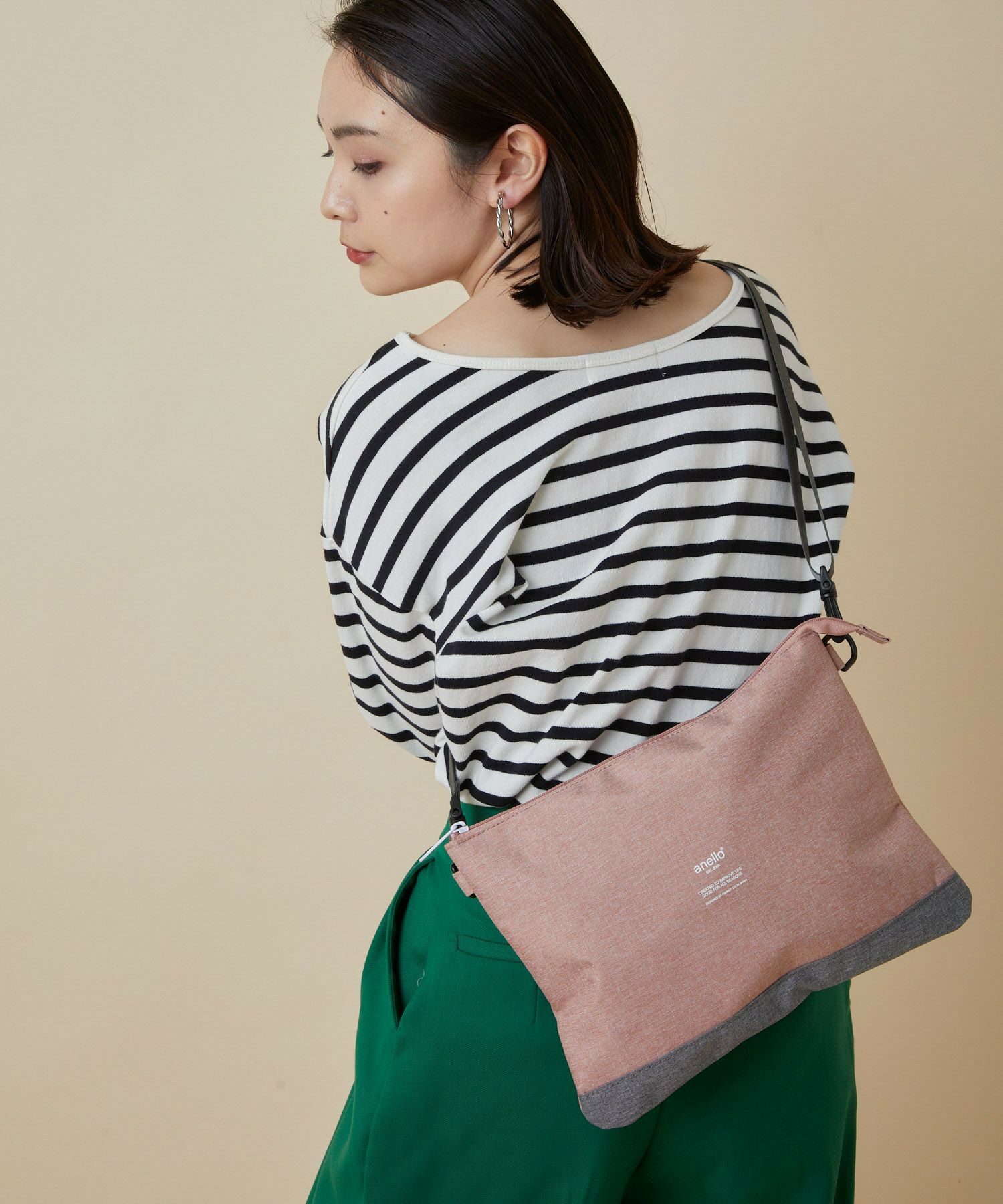 anello ショルダーバッグ 多収納 A4 THE DAY AT-B1715