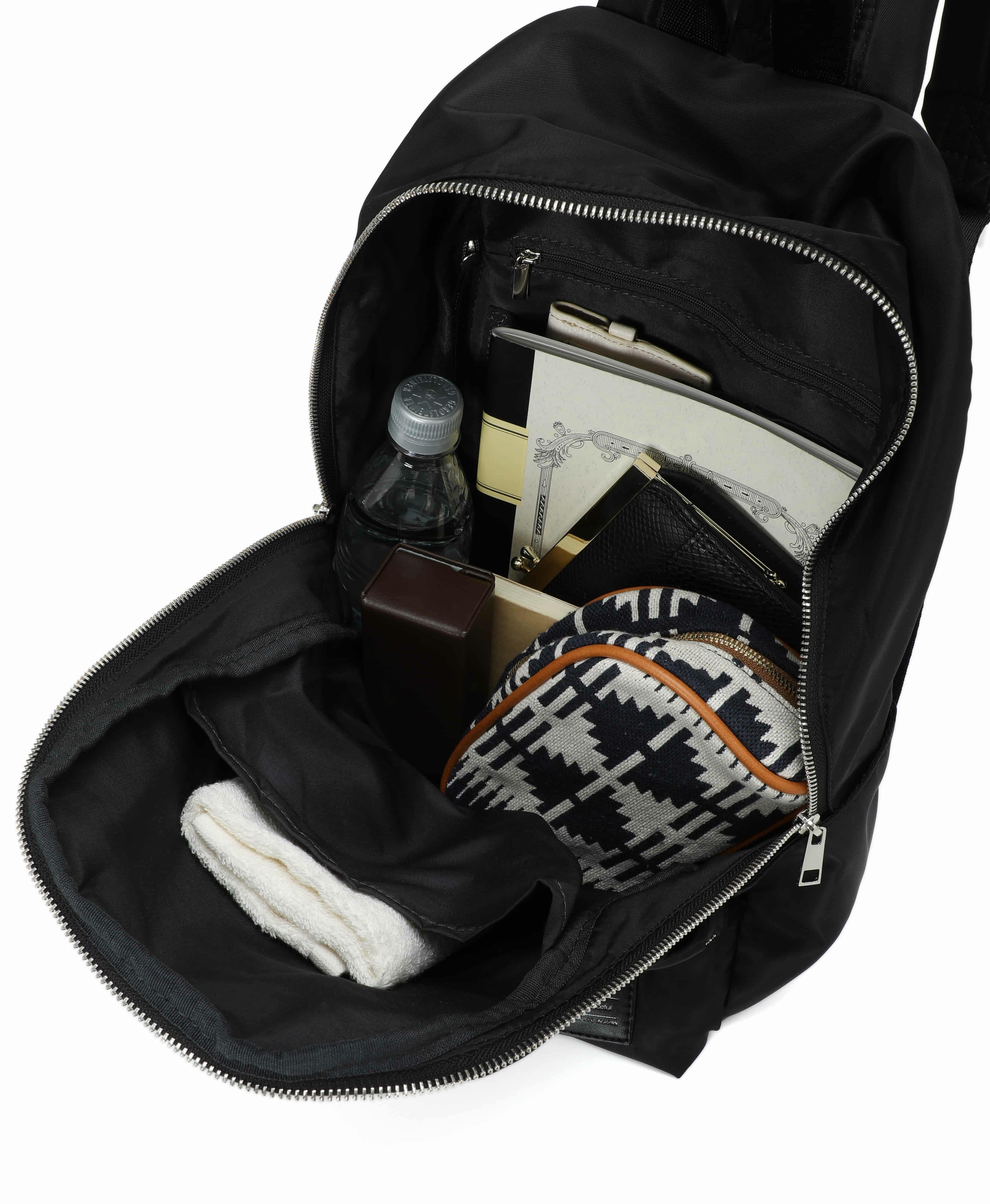 Legato Largo リュック バックパック 撥水 多収納 A4 撥水光沢ナイロン調ポリツイル LH-H1672