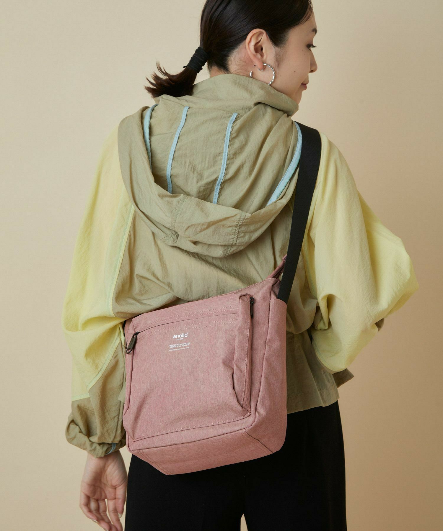 anello ショルダーバッグ 撥水 多収納 A5 TRACK AT-H1812