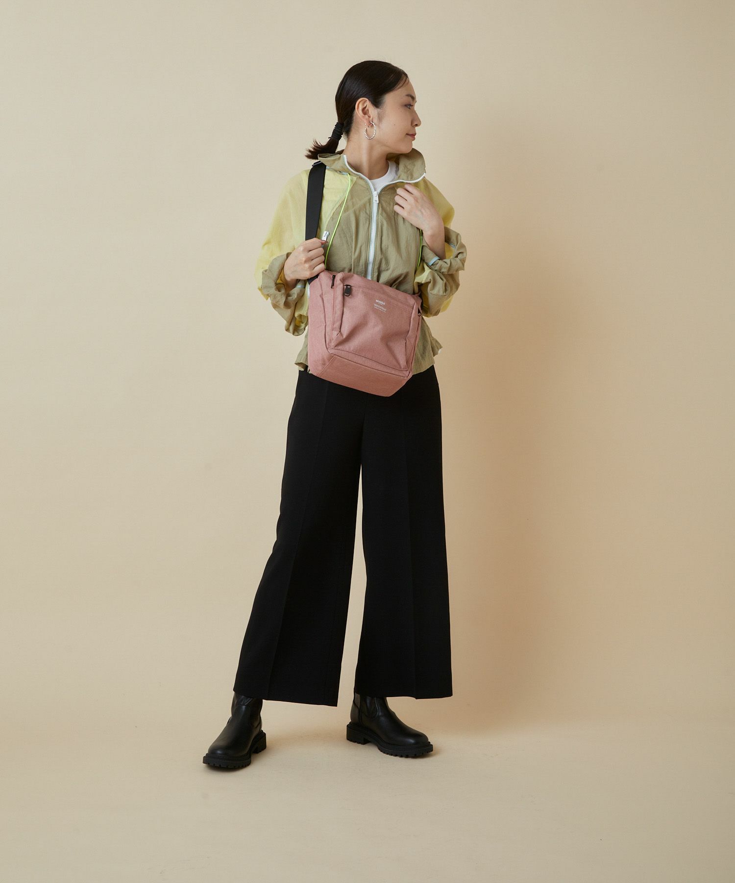 anello ショルダーバッグ 撥水 多収納 A5 TRACK AT-H1812