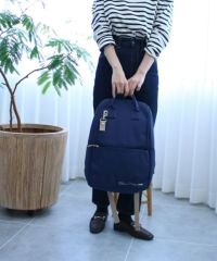 置けルンです!多収納 デイパック