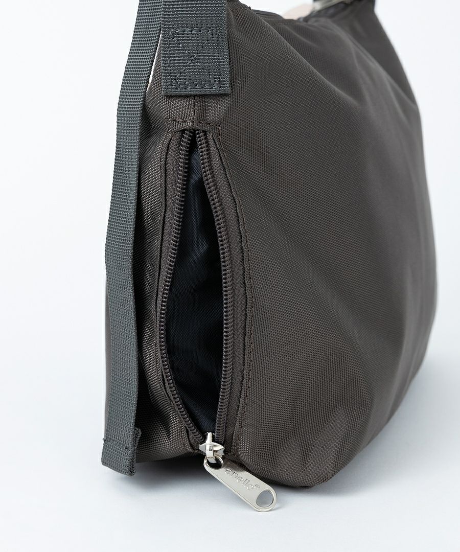 anello ショルダーバッグ 多収納 A5 THREE ATH3237