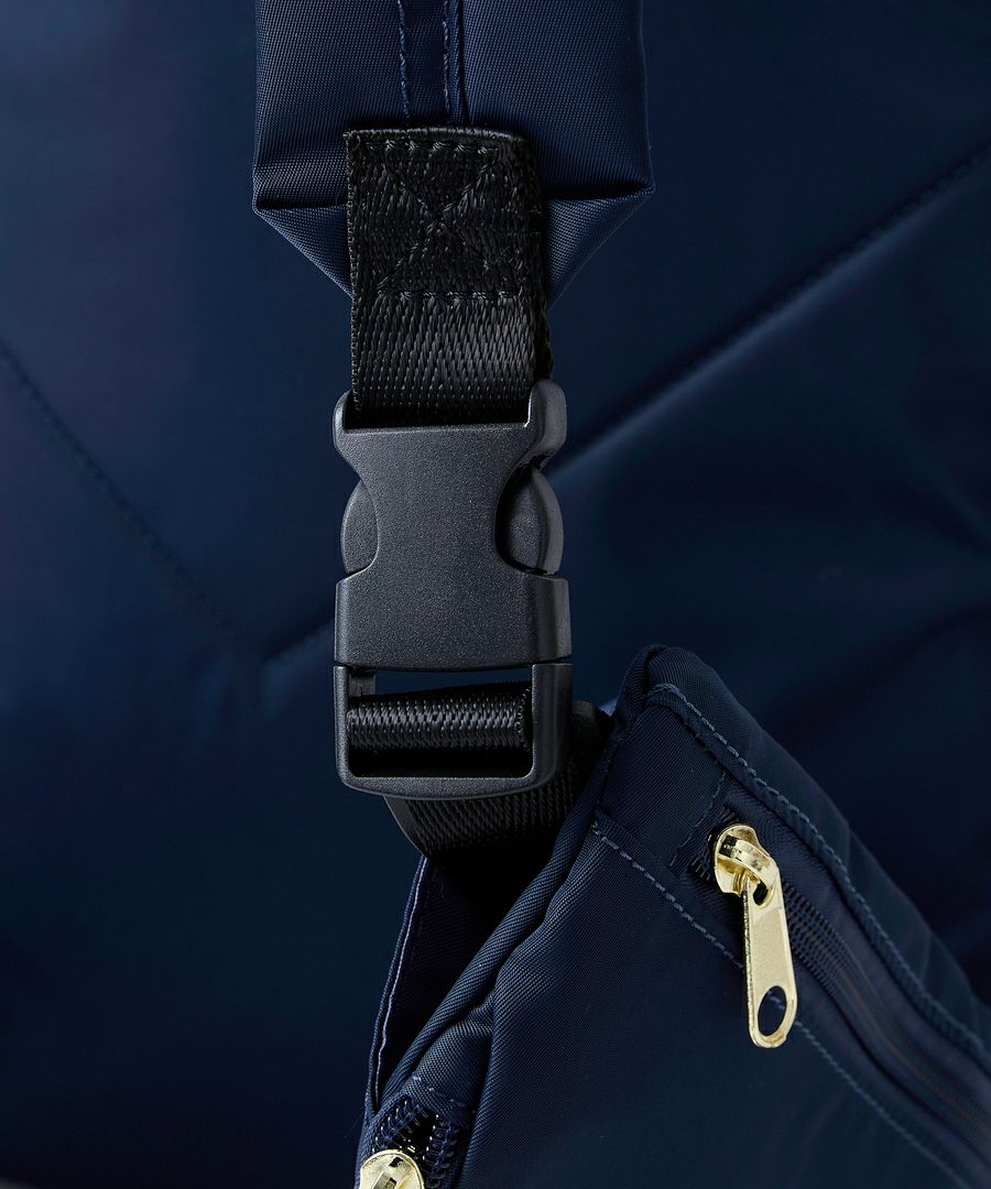 Legato Largo リュック バックパック 撥水 多収納 10ﾎﾟｹ PC収納 WINGSACK A4 ウィングサック LG-D1292