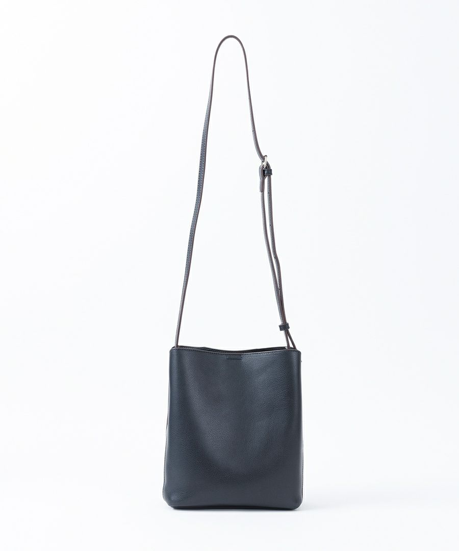 Legato Largo ショルダーバッグ 軽量 A5 かるいかばん LG-P0116