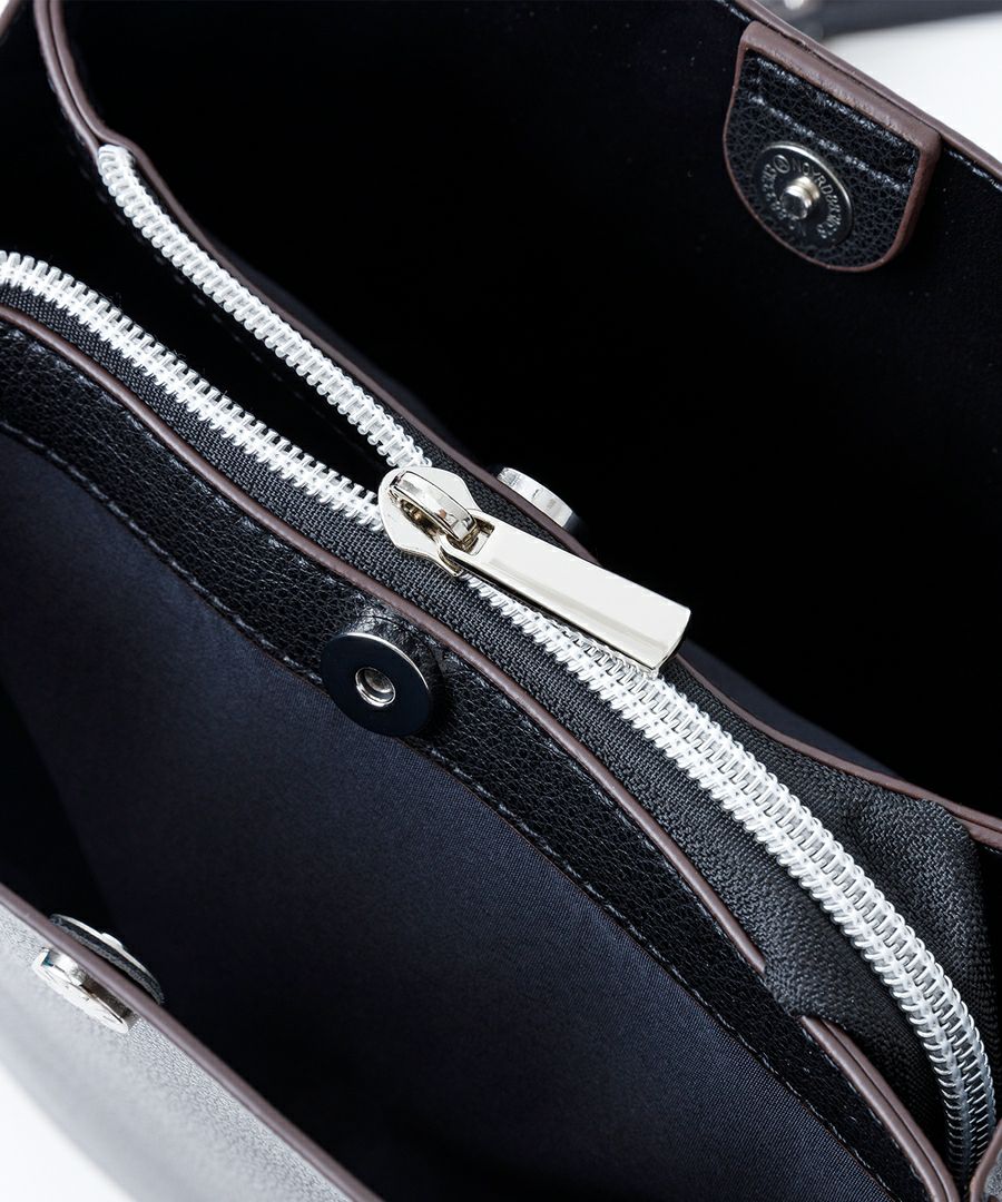 Legato Largo ショルダーバッグ 軽量 A5 かるいかばん LG-P0116