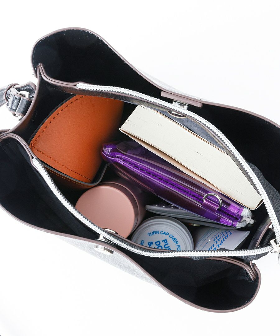 Legato Largo ショルダーバッグ 軽量 A5 かるいかばん LG-P0116