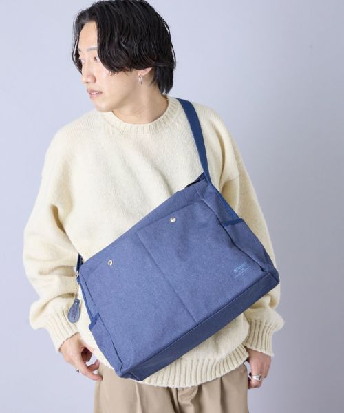 BERRY A4ショルダーバッグ