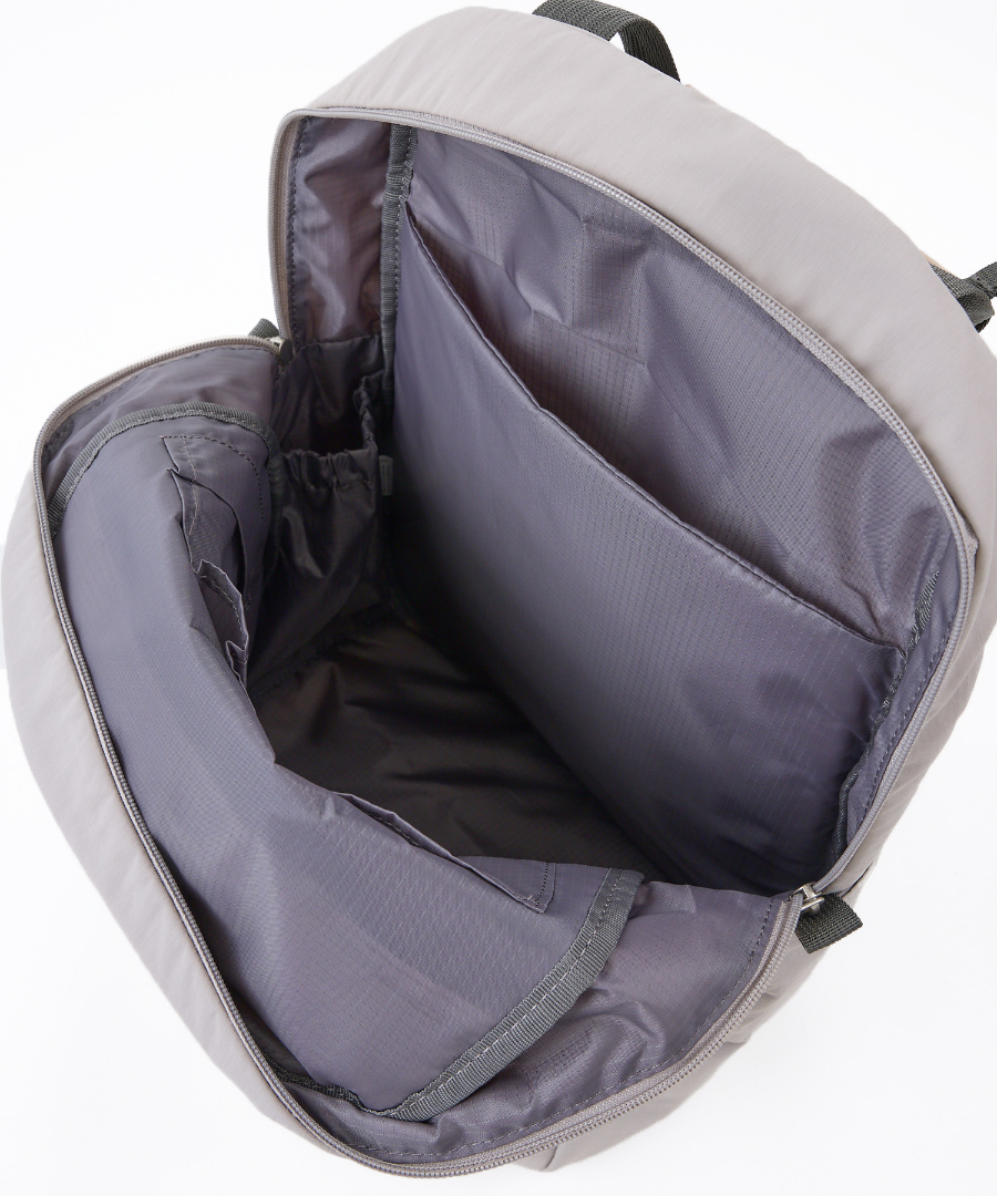 anello GRANDE リュック バックパック 両面撥水 軽量 10ポケット 21L PC収納 キャリーオン セキュリティポ A4 SABLE GTM0971