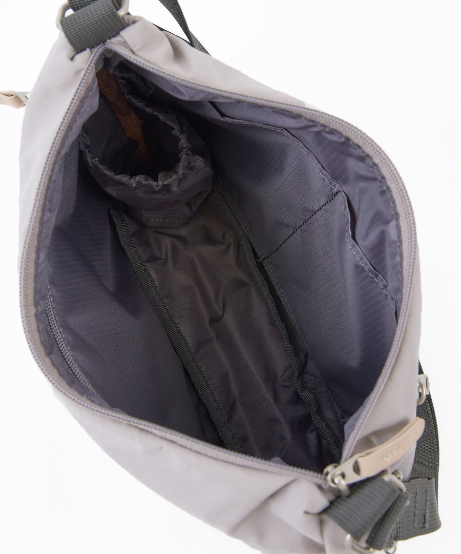 anello GRANDE ショルダーバッグ 両面撥水 軽量 10ポケット A5 SABLE GTM0972