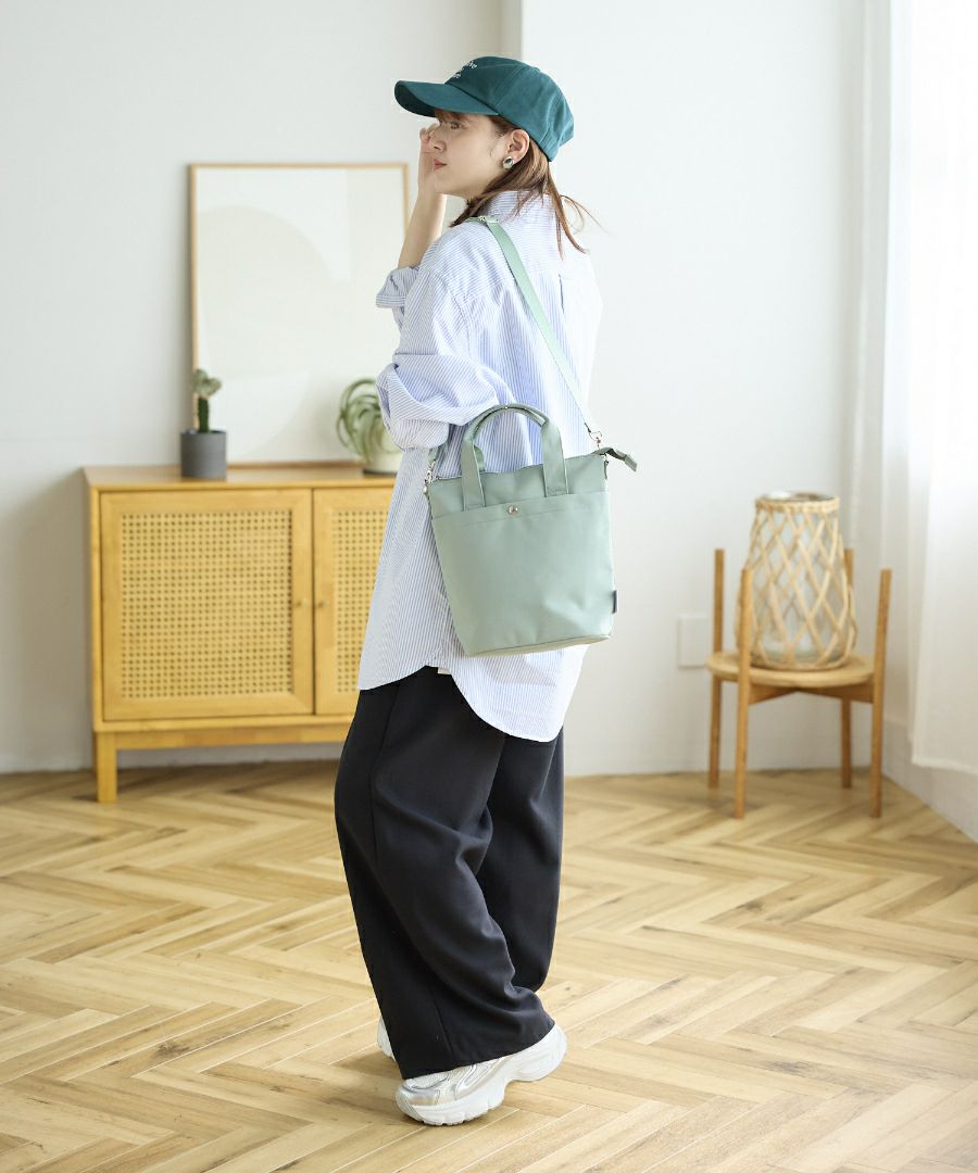 Legato Largo ショルダーバッグ 両面撥水 本体保冷 軽量 2WAY A5 おさんぽBAG LH-D1442
