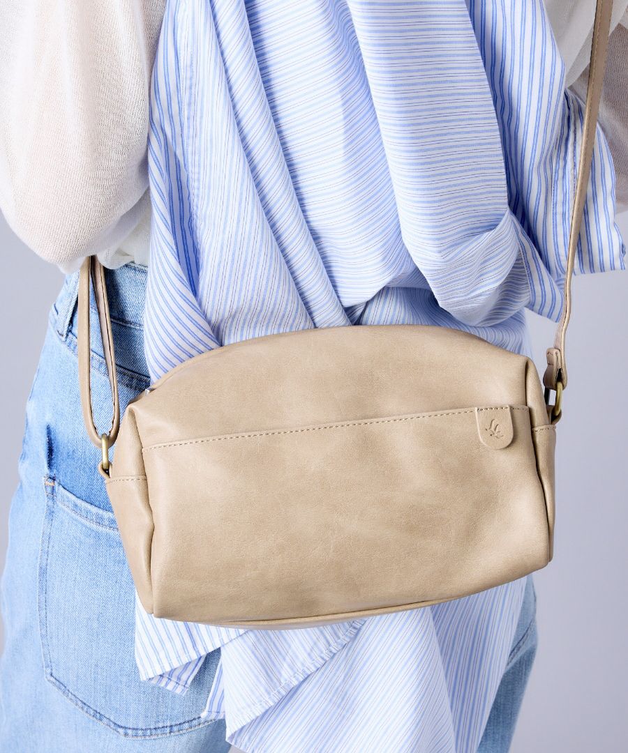 Legato Largo ショルダーバッグ 5ポケット 長財布と600mlボトルが同時収納 ヴィンテージ 自立 mini ナチュラルヴィンテージ LG-V0421