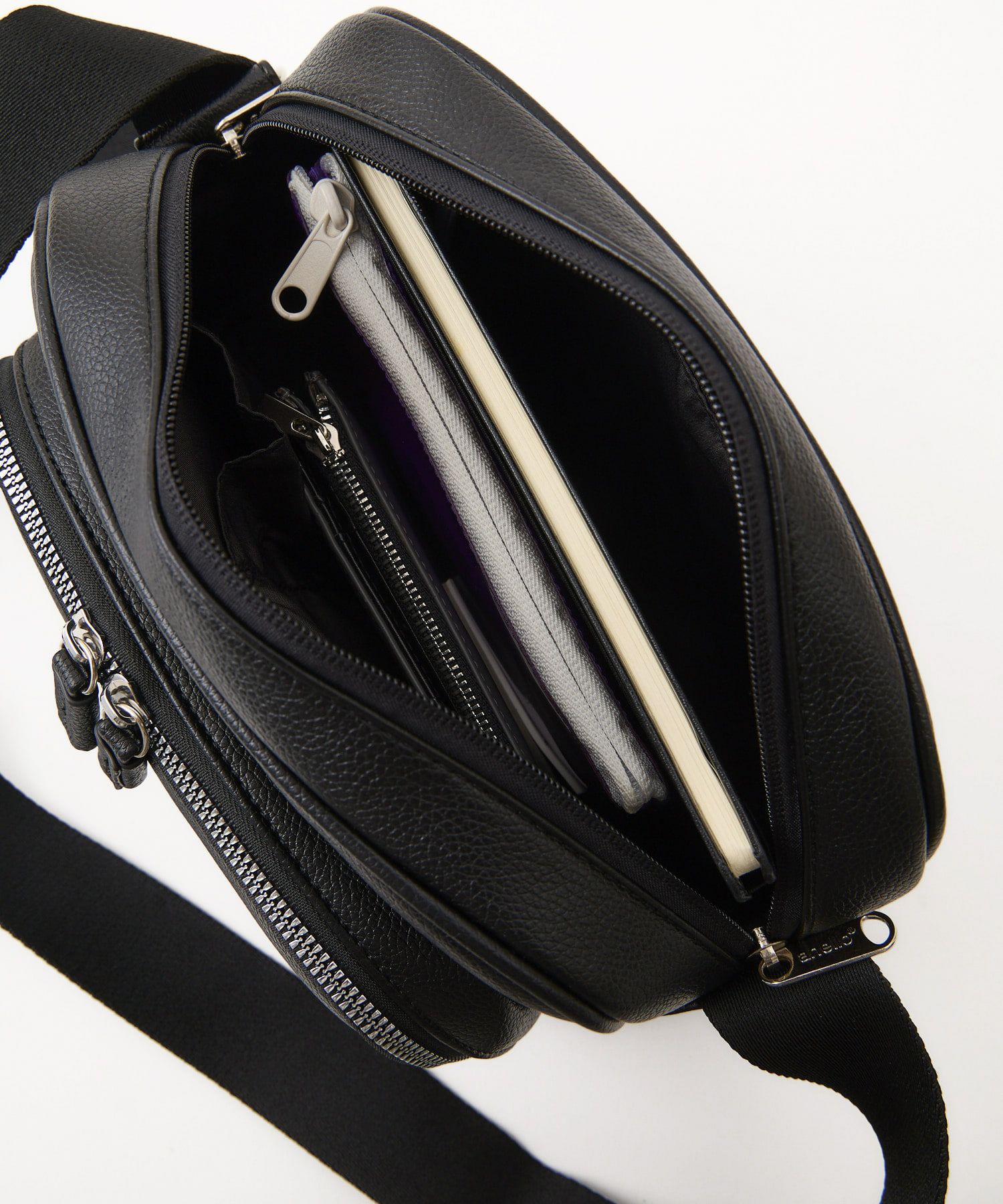 anello ショルダーバッグ 金属ビスロンファスナー 自立 mini CHERISH AGB5031