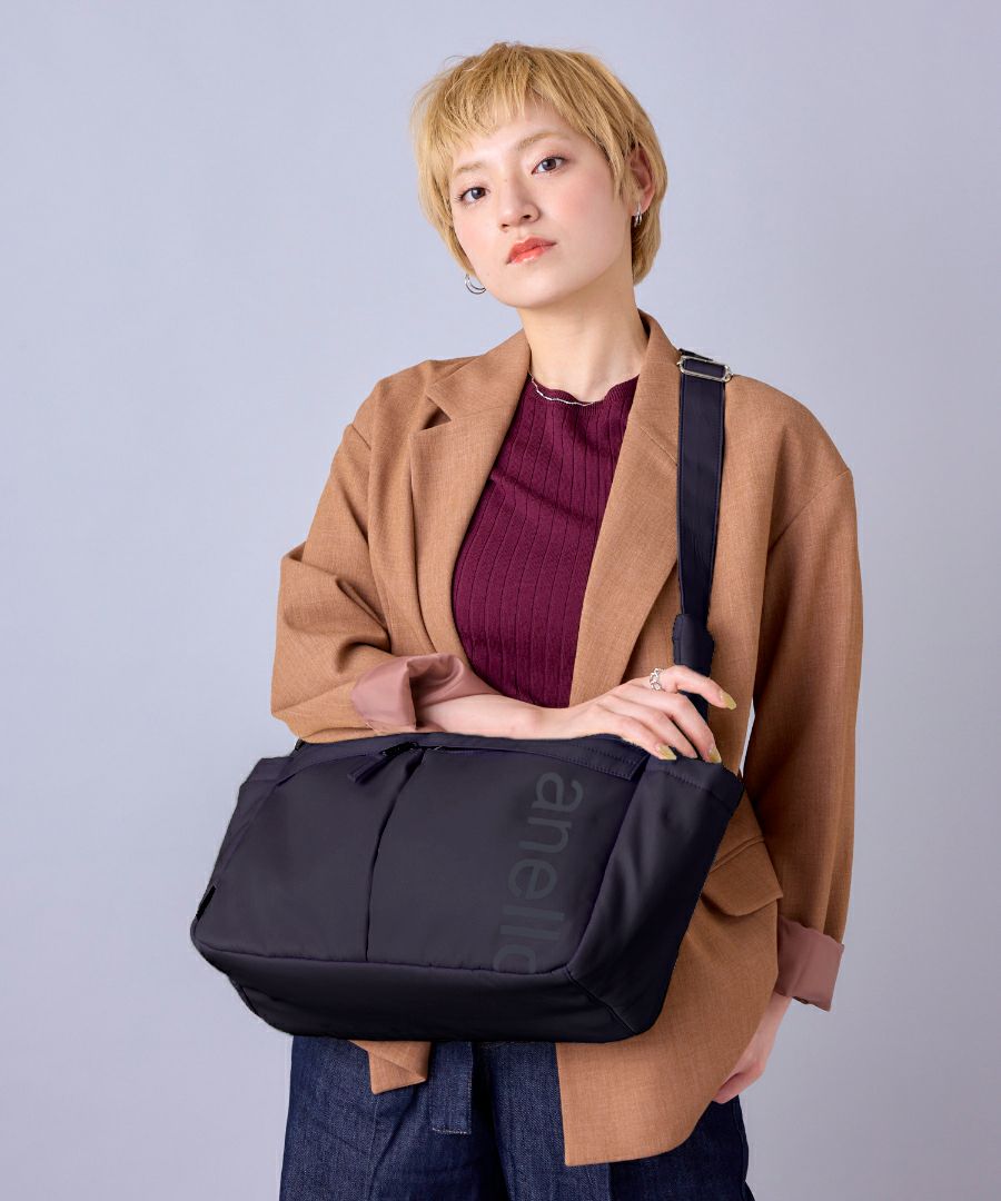 anello ショルダーバッグ 両面撥水 ラバープリント パディング Dカン A4 ALF AIY0133