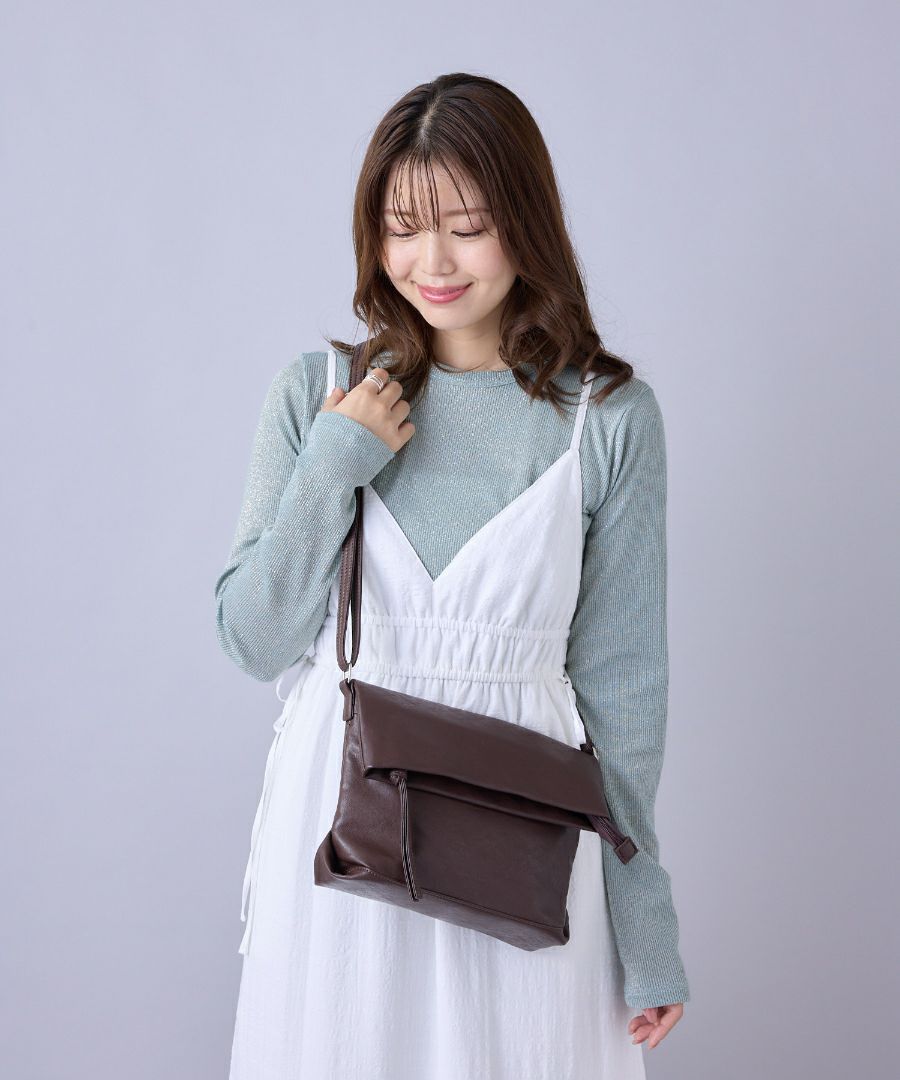 Legato Largo ショルダーバッグ 洗濯可能 自立 口折れ A5 ユニプレーン LG-X0471