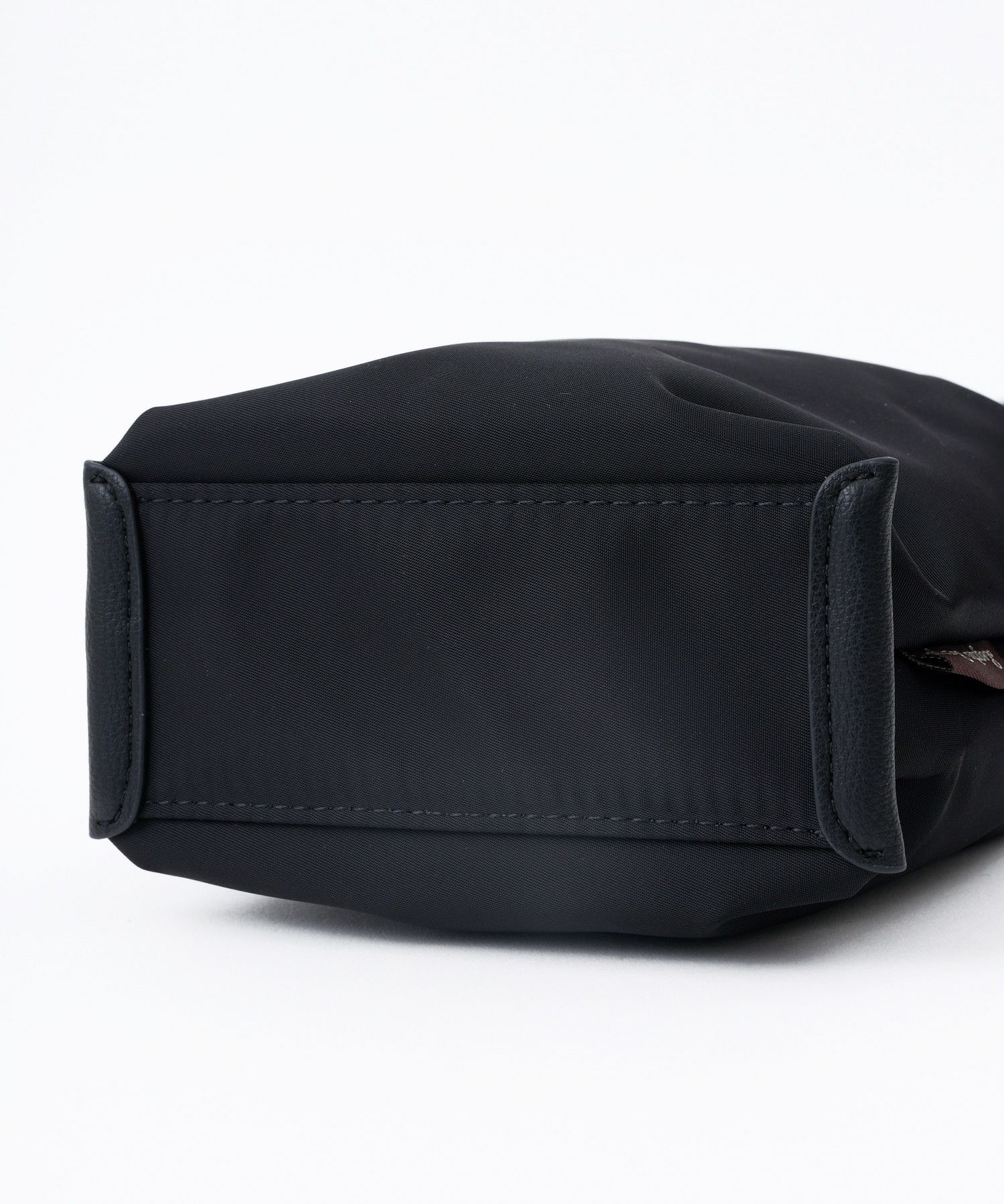 Legato Largo ショルダーバッグ 撥水 自立 肩楽 ショルダーパッド付き スマホ収納可能 コンパクト mini 肩楽 LH-L0153