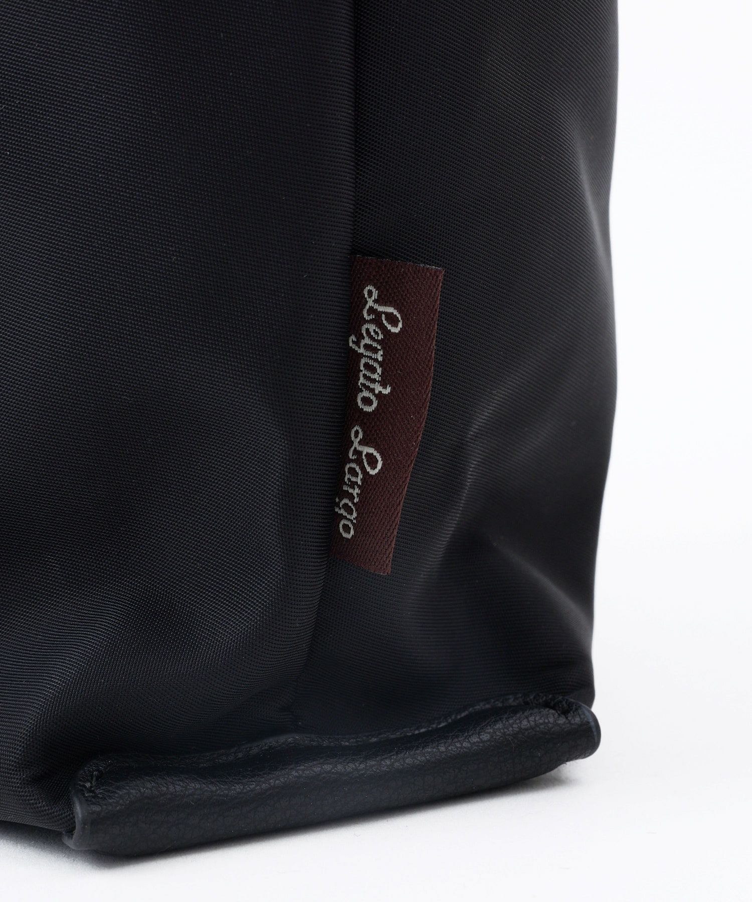 Legato Largo ショルダーバッグ 撥水 自立 肩楽 ショルダーパッド付き スマホ収納可能 コンパクト mini 肩楽 LH-L0153