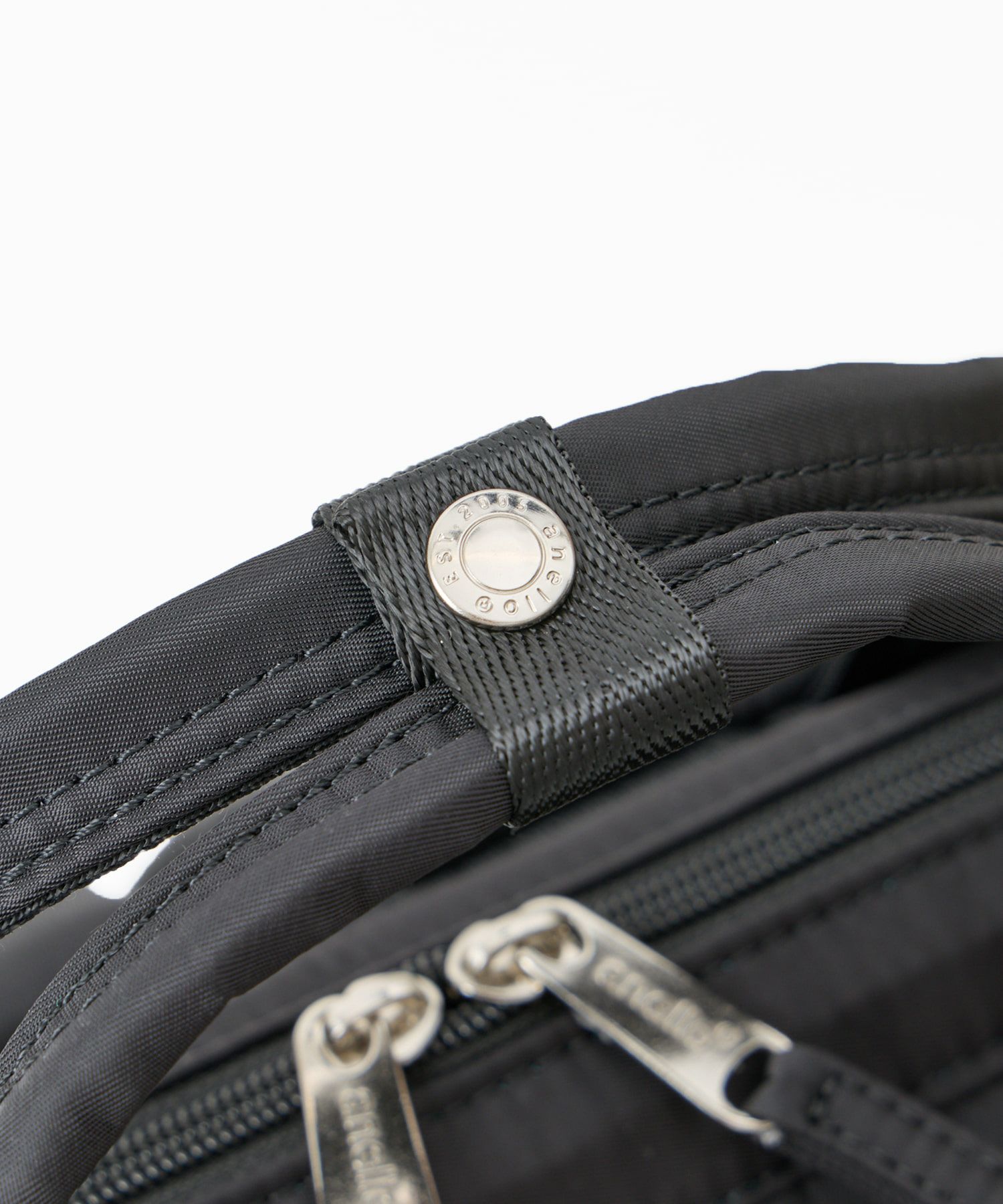 anello リュック バックパック 両面撥水 ﾗﾊﾞｰﾌﾟﾘﾝﾄ ﾊﾟﾃﾞｨﾝｸﾞ Dｶﾝ PC収納 ｷｬﾘｰｵﾝ ｾｷｭﾘﾃｨﾎﾟｹｯﾄ A4 ALF AIY0137