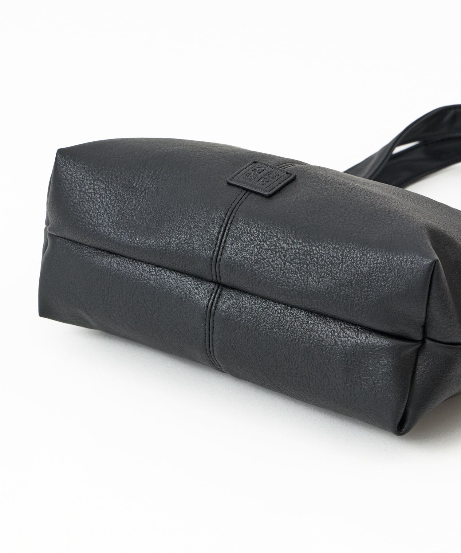 anello トートバッグ 隠しファスナーポケット A5 VANESSA AGB5061