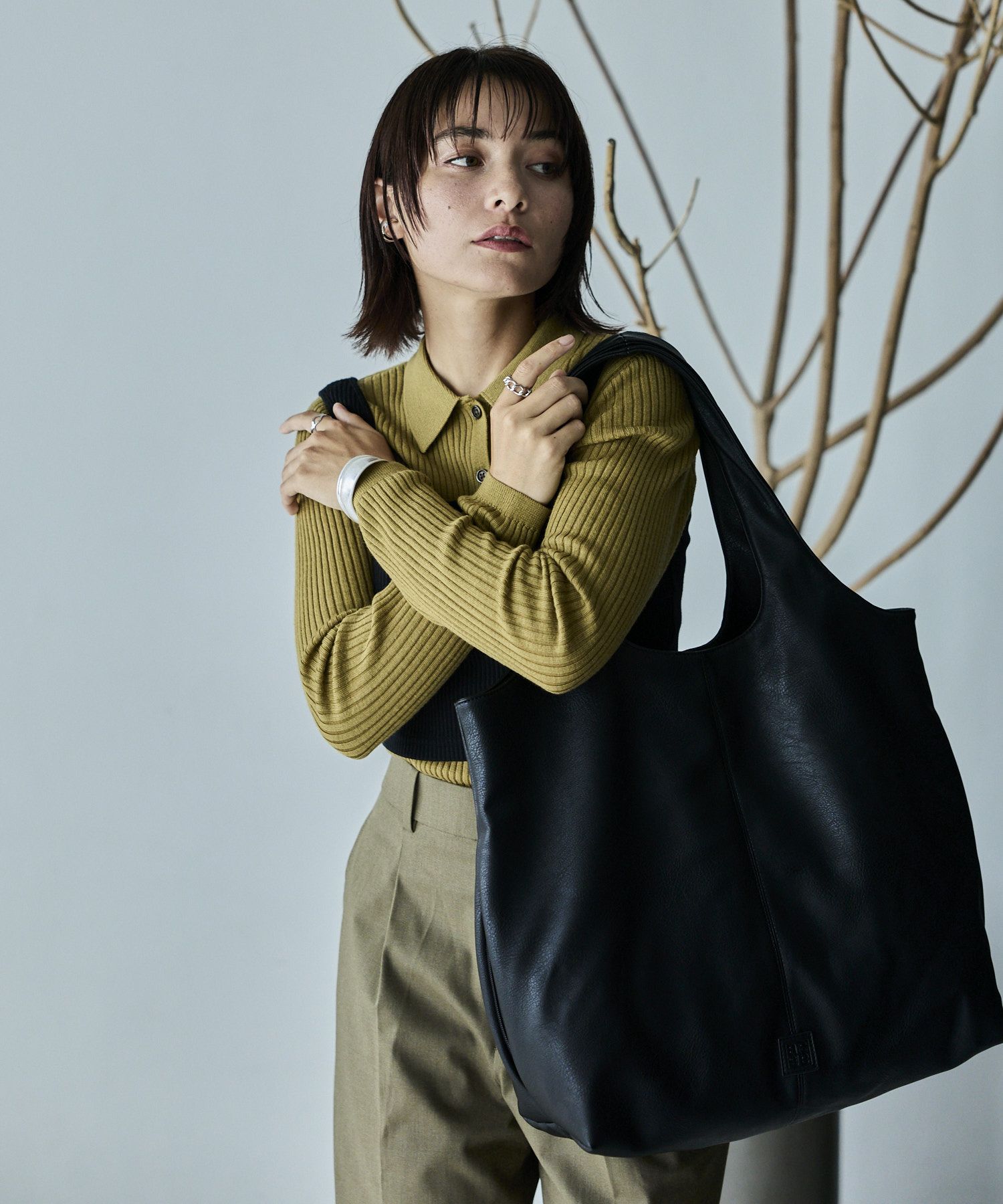 anello トートバッグ 隠しファスナーポケット A4 VANESSA AGB5062