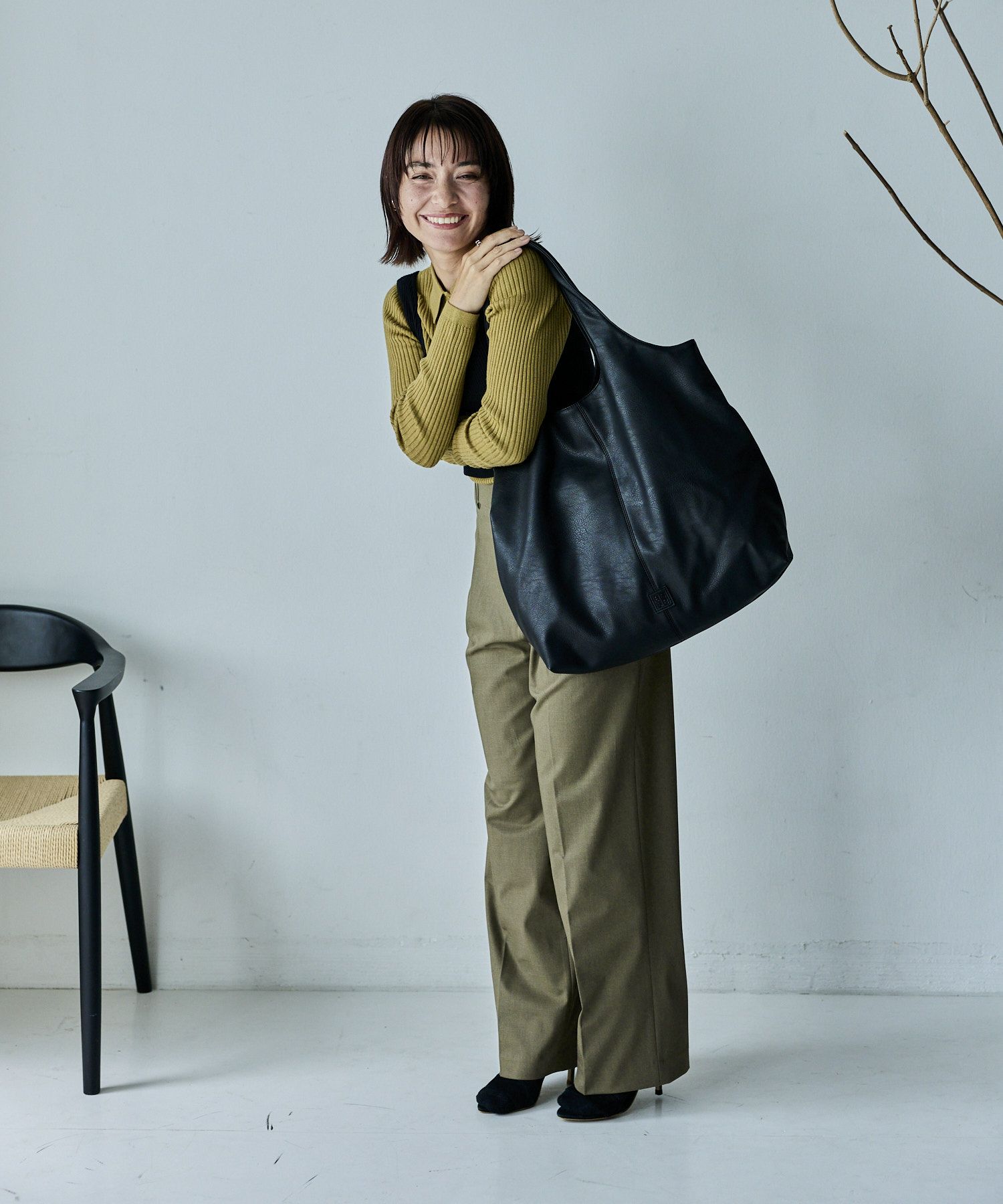 anello トートバッグ 隠しファスナーポケット A4 VANESSA AGB5062