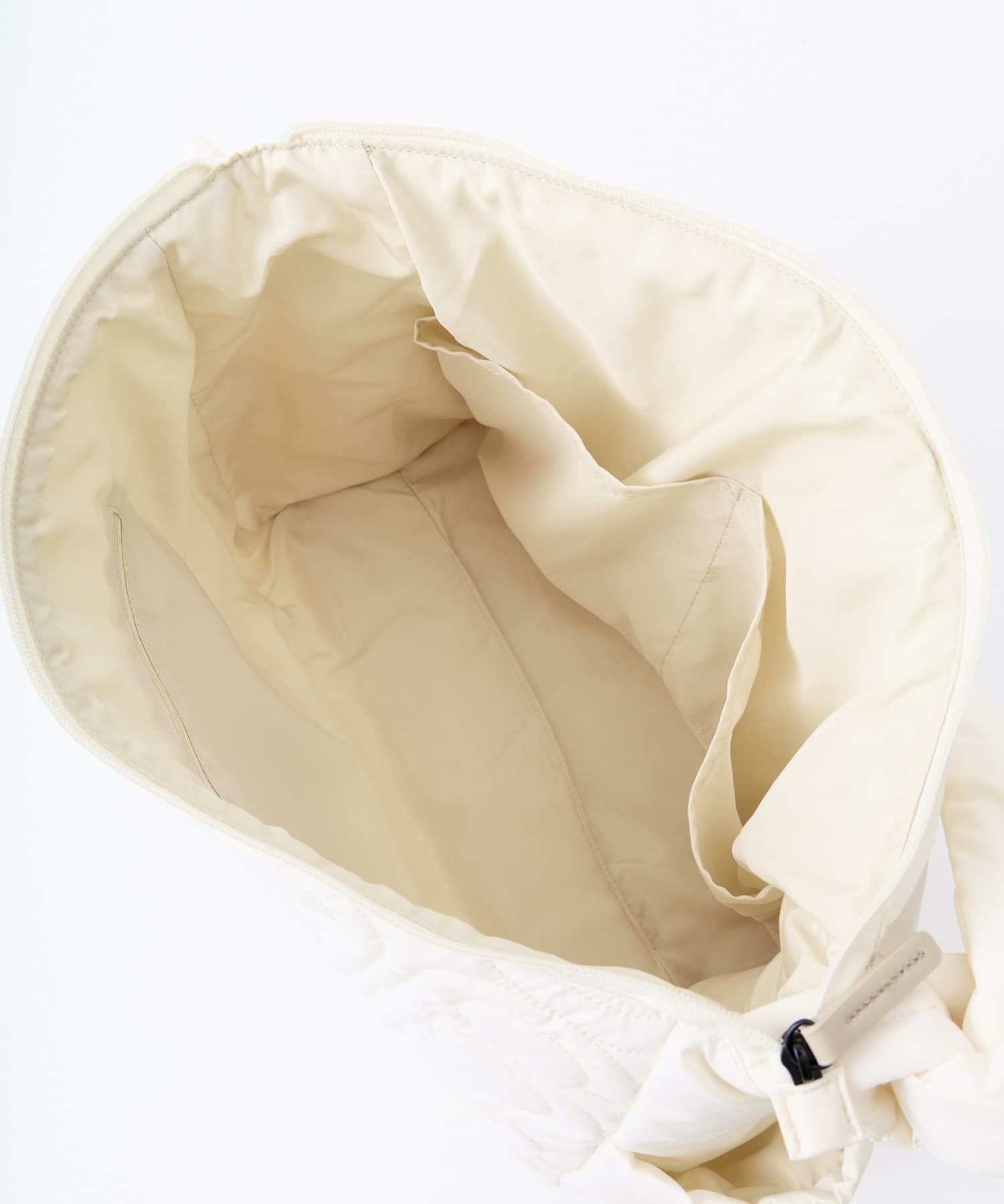 anello ショルダーバッグ 撥水 軽量 キルティング A4 LOLLY AIY0174