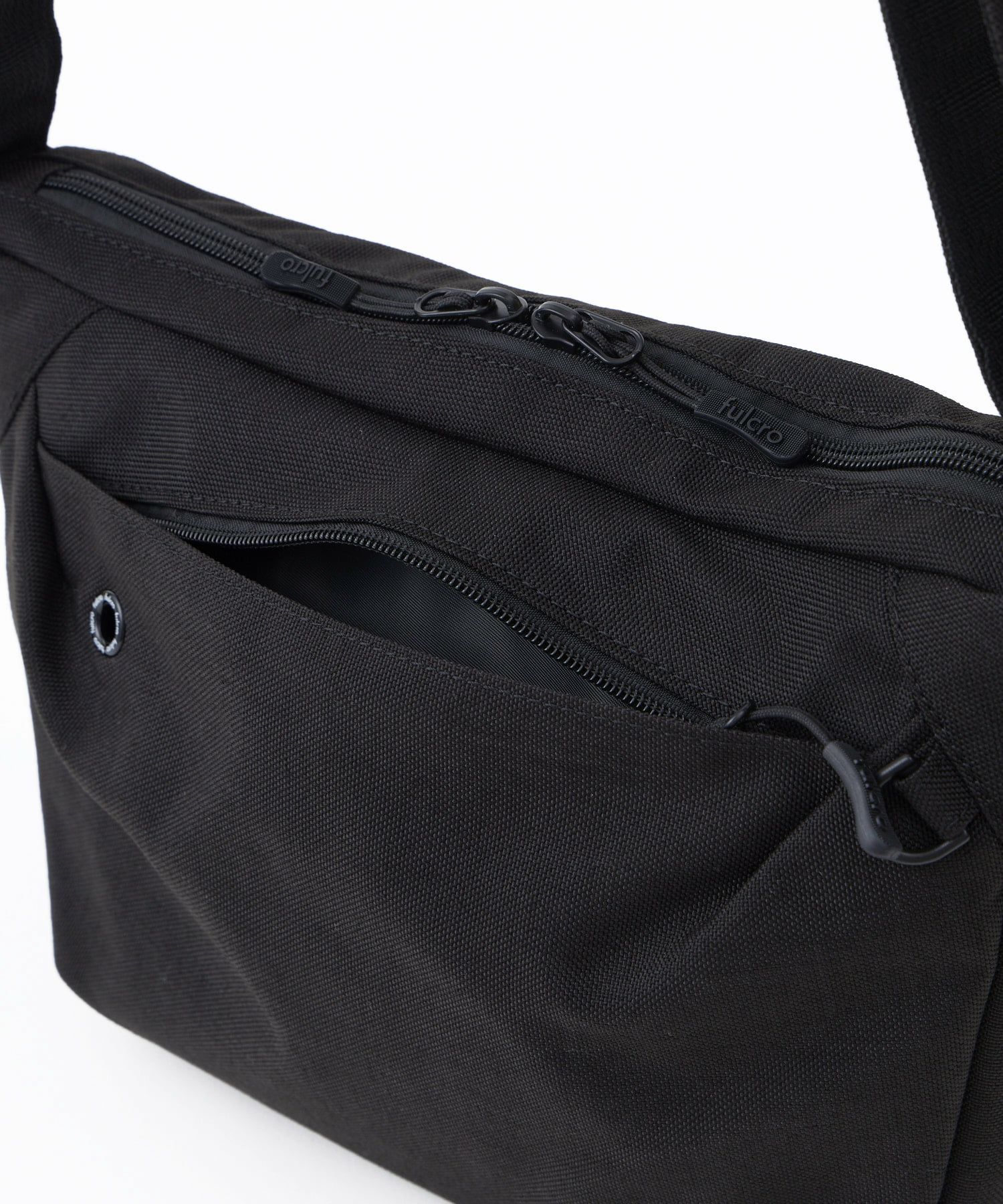 fulcro ショルダーバッグ 両面撥水 多収納 仕分け収納 軽量 A5  fma-0041