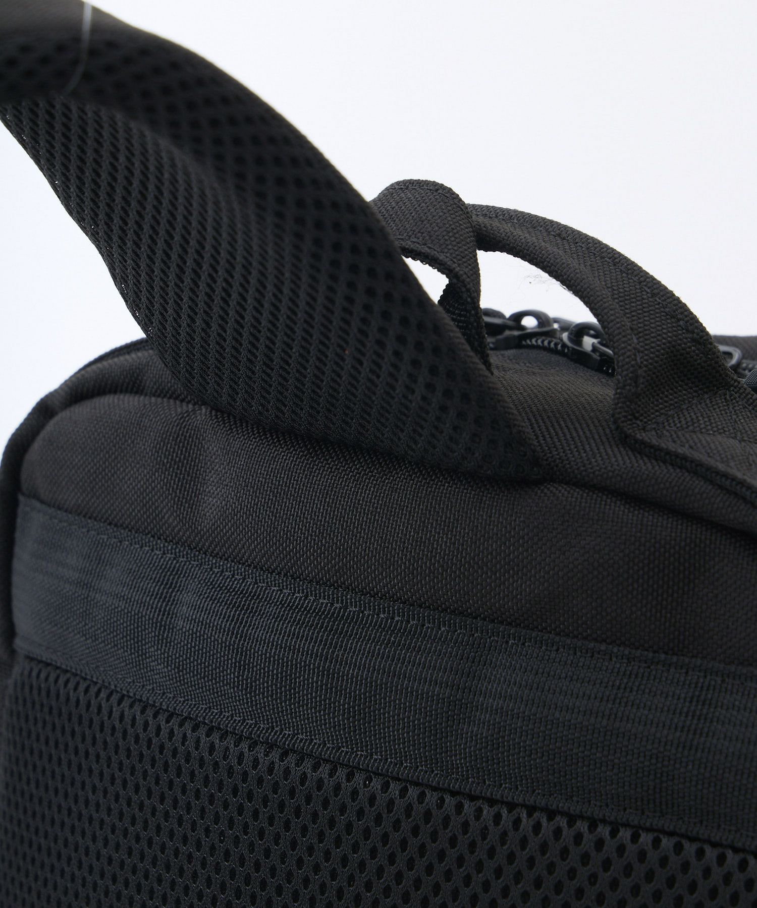 fulcro ボディバッグ ウエストポーチ 両面撥水 タブレット収納 多収納 心地良い着用感 背面メッシュ B5  fma-0042