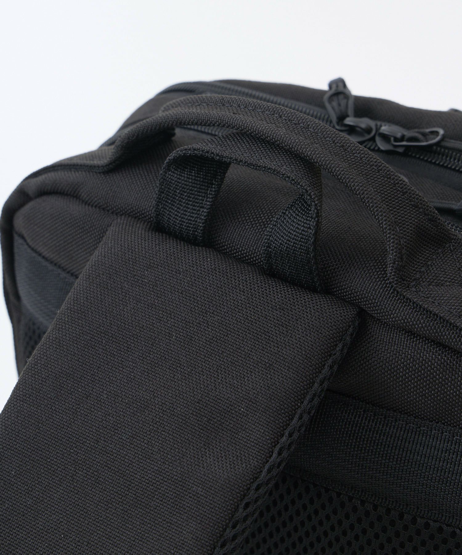 fulcro ボディバッグ ウエストポーチ 両面撥水 タブレット収納 多収納 心地良い着用感 背面メッシュ B5  fma-0042