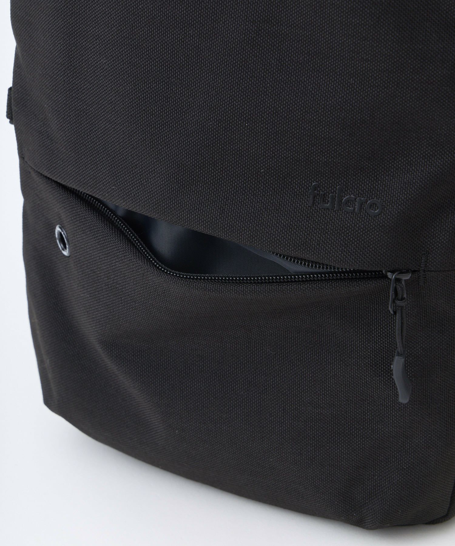 fulcro ボディバッグ ウエストポーチ 両面撥水 タブレット収納 多収納 心地良い着用感 背面メッシュ B5  fma-0042