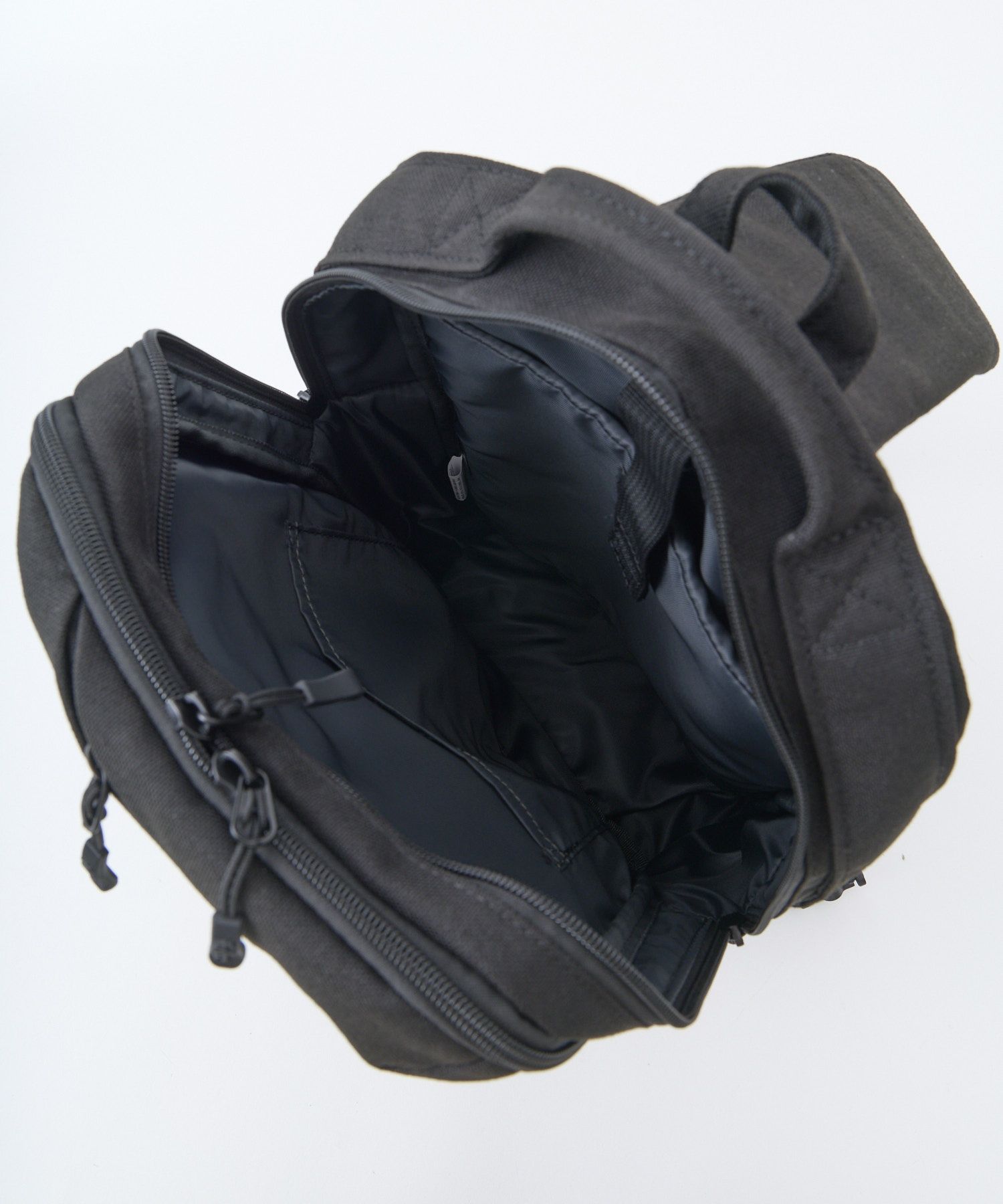 fulcro ボディバッグ ウエストポーチ 両面撥水 タブレット収納 多収納 心地良い着用感 背面メッシュ B5  fma-0042