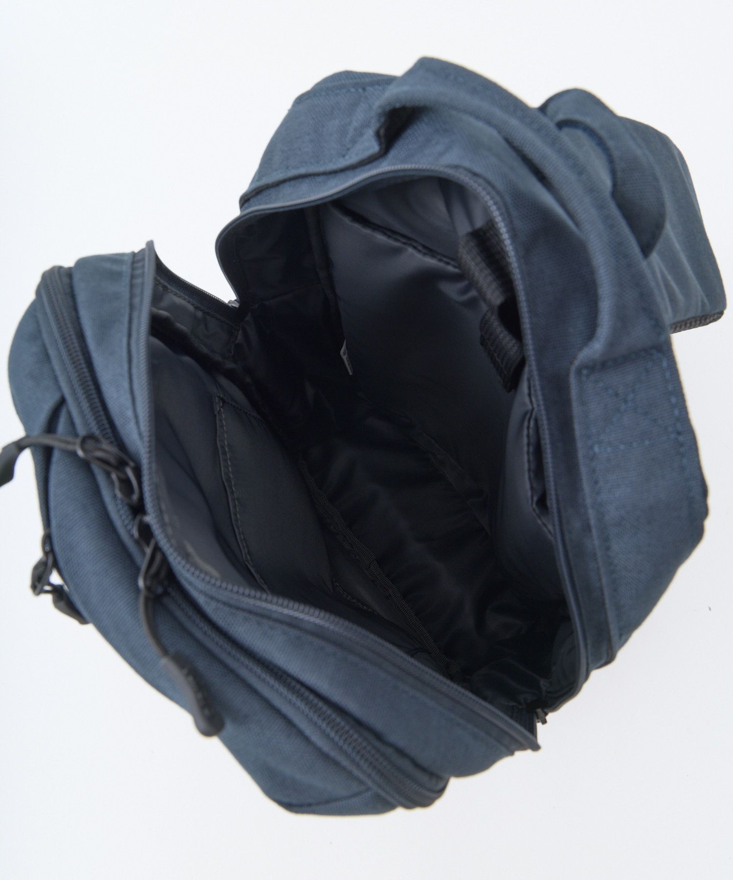 fulcro ボディバッグ ウエストポーチ 両面撥水 タブレット収納 多収納 心地良い着用感 背面メッシュ B5  fma-0042