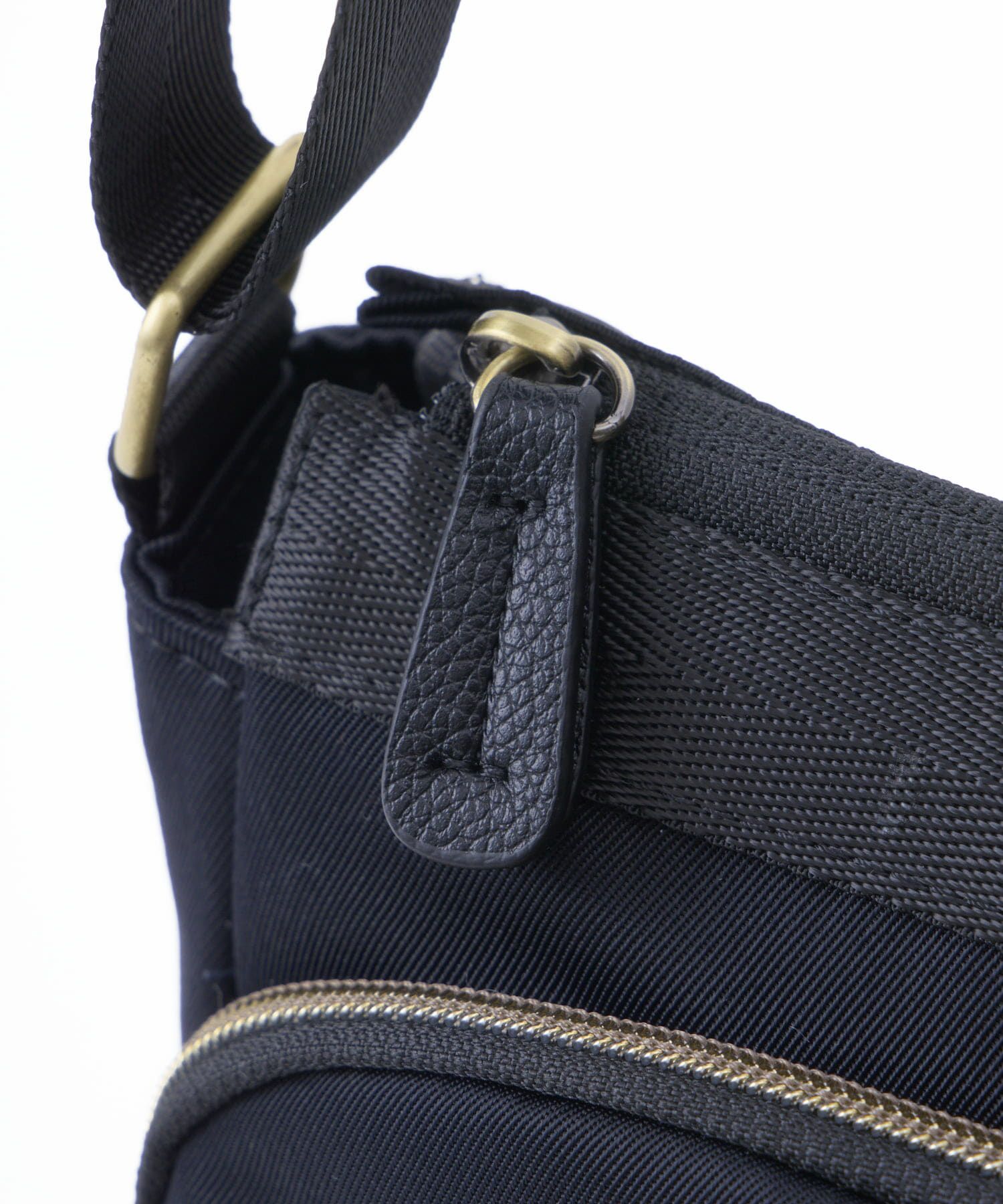 anello GRANDE ショルダーバッグ A5収納 多機能 撥水 GTM1041 ブラック