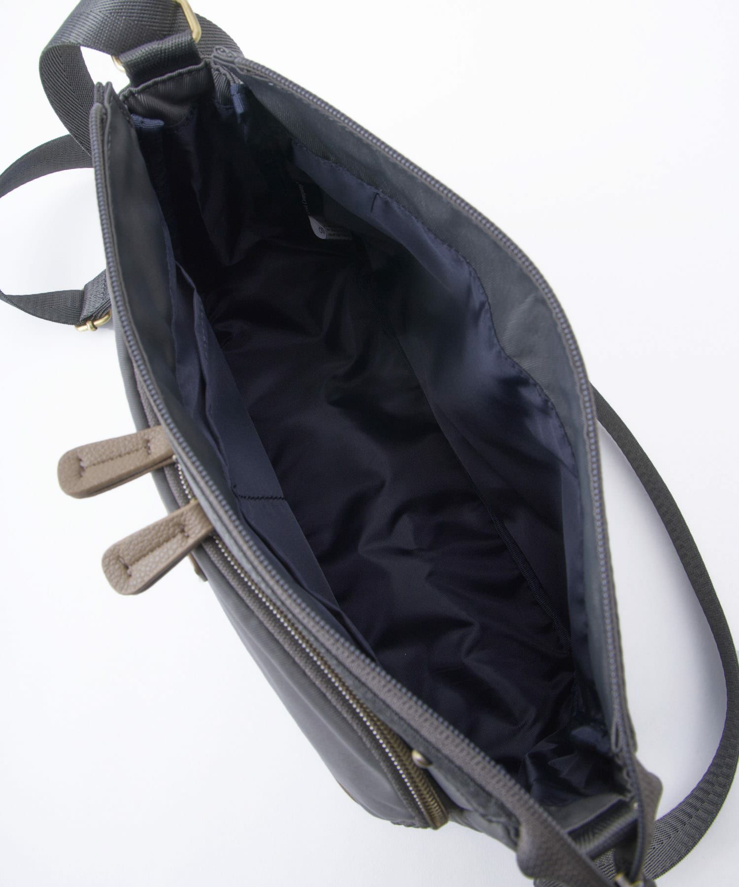 anello GRANDE ショルダーバッグ A5収納 多機能 撥水 GTM1041 グレー