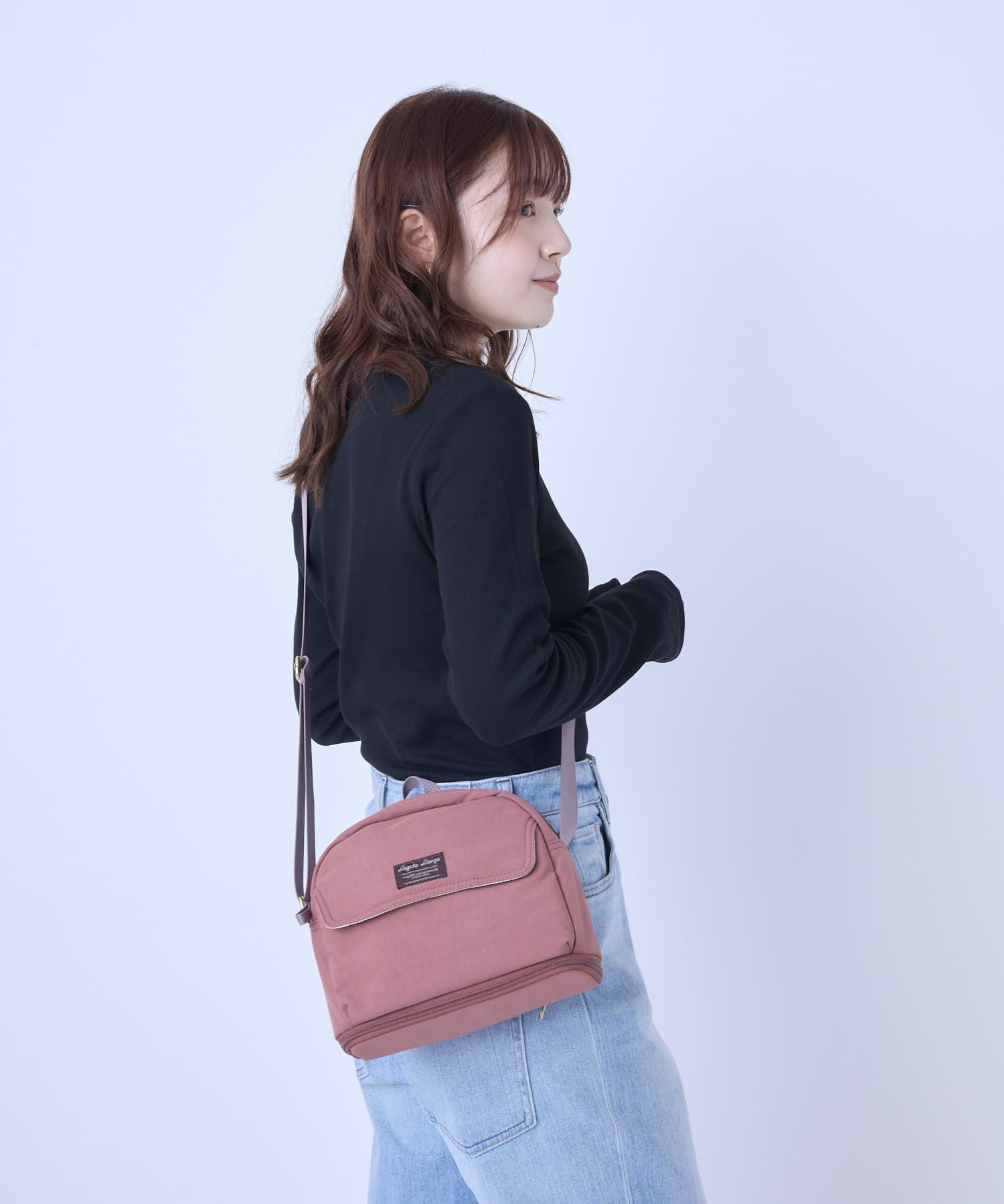 Legato Largo ショルダーバッグ 拡張 軽量 自立 撥水 ﾙｰﾌﾟ付 A5収納 600mlﾎﾞﾄﾙ収納 長財布収納 0 ひろがるかばん LH-W0111