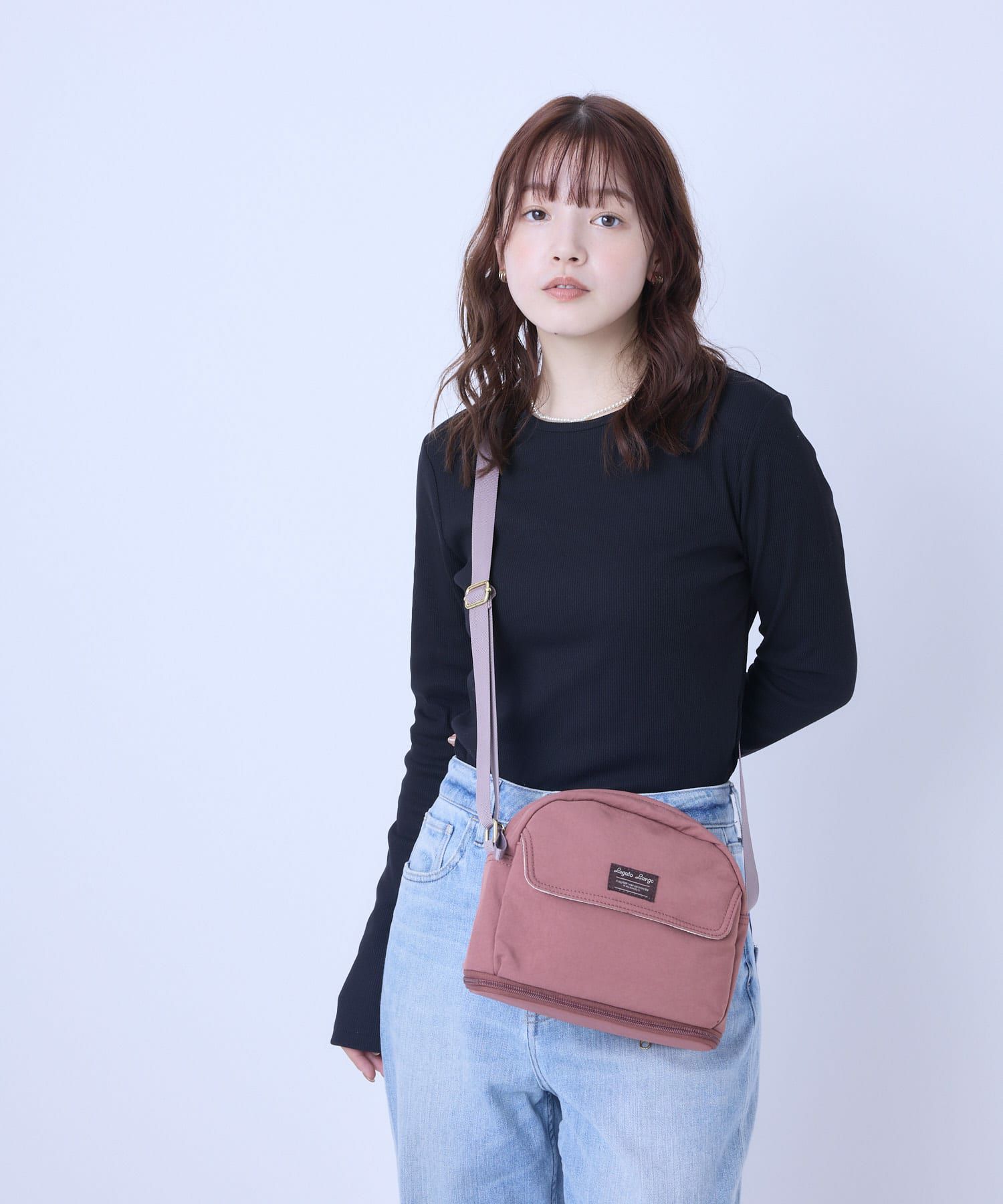 Legato Largo ショルダーバッグ 拡張 軽量 自立 撥水 ﾙｰﾌﾟ付 A5収納 600mlﾎﾞﾄﾙ収納 長財布収納 0 ひろがるかばん LH-W0111