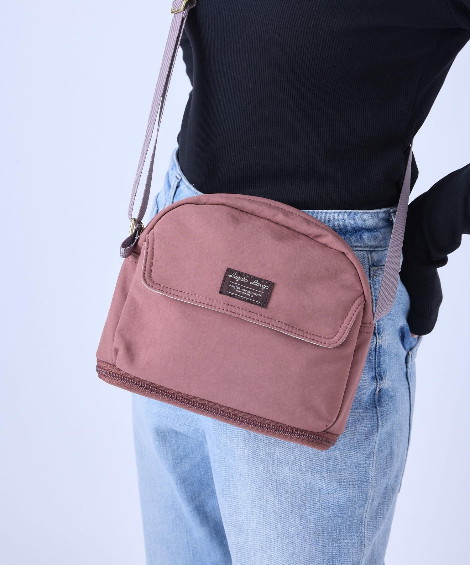 Legato Largo ショルダーバッグ 拡張 軽量 自立 撥水 ﾙｰﾌﾟ付 A5収納 600mlﾎﾞﾄﾙ収納 長財布収納 0 ひろがるかばん LH-W0111