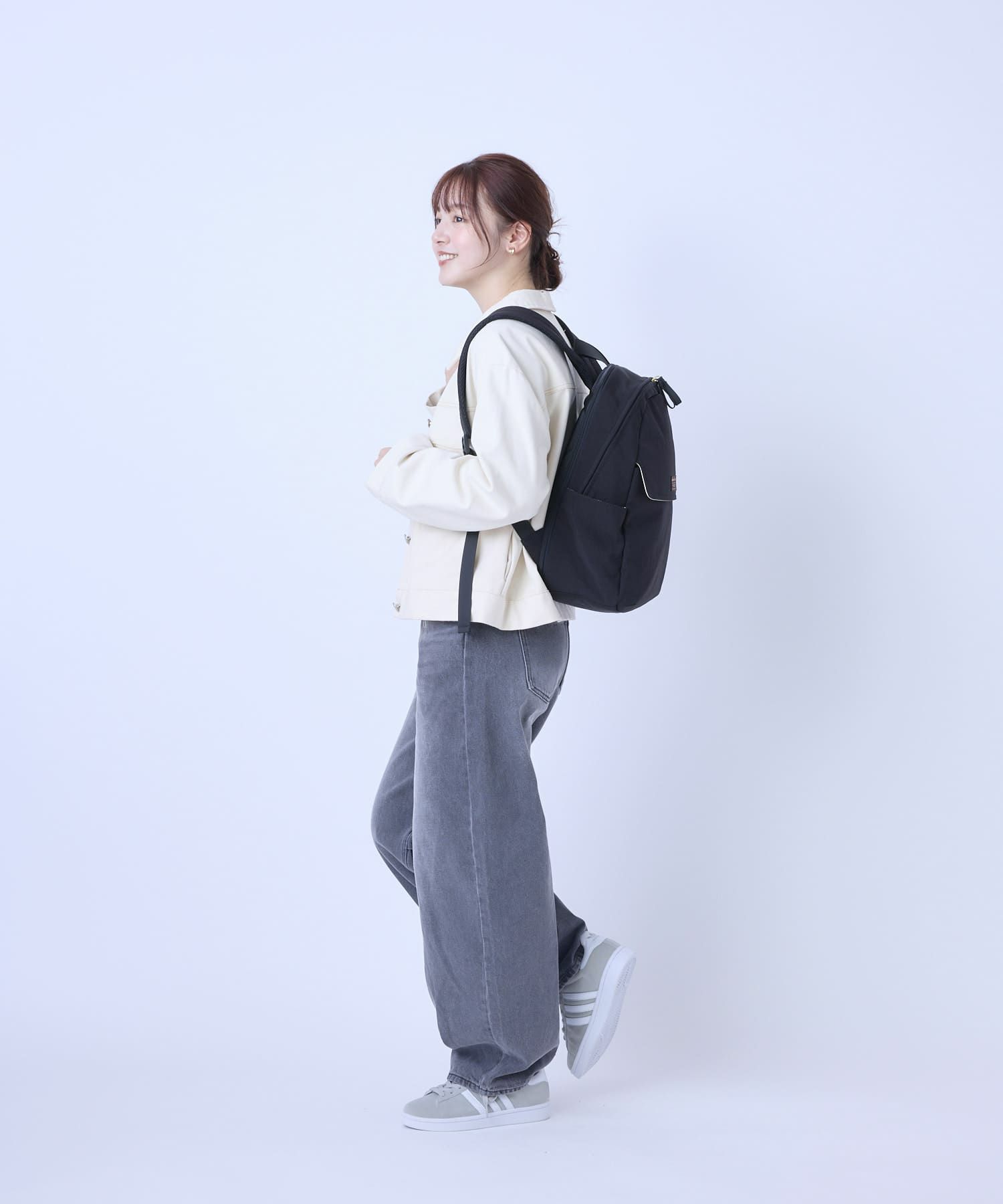 Legato Largo リュック バックパック 拡張 軽量 自立 撥水 ループ付 セキュリティポケット 背面メッシュ A4 ひろがるかばん LH-W0113