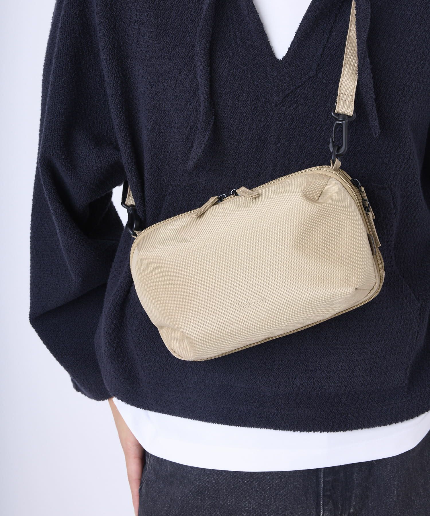 fulcro ショルダーバッグ 自立設計 撥水 広い開口部 多収納  ボトルホルダー mini  fca-1021