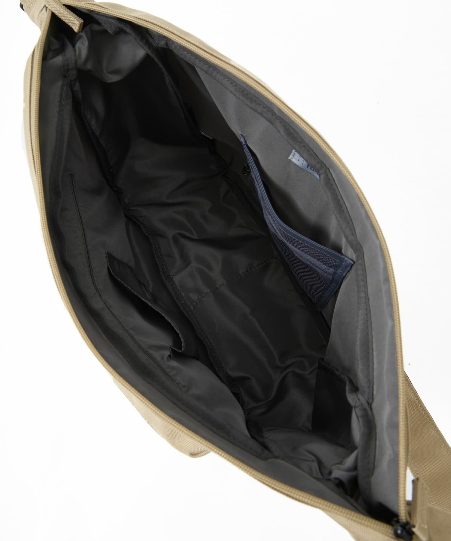 fulcro ショルダーバッグ 自立設計 撥水 広い開口部 ドローストリングポケット B5  fca-1023