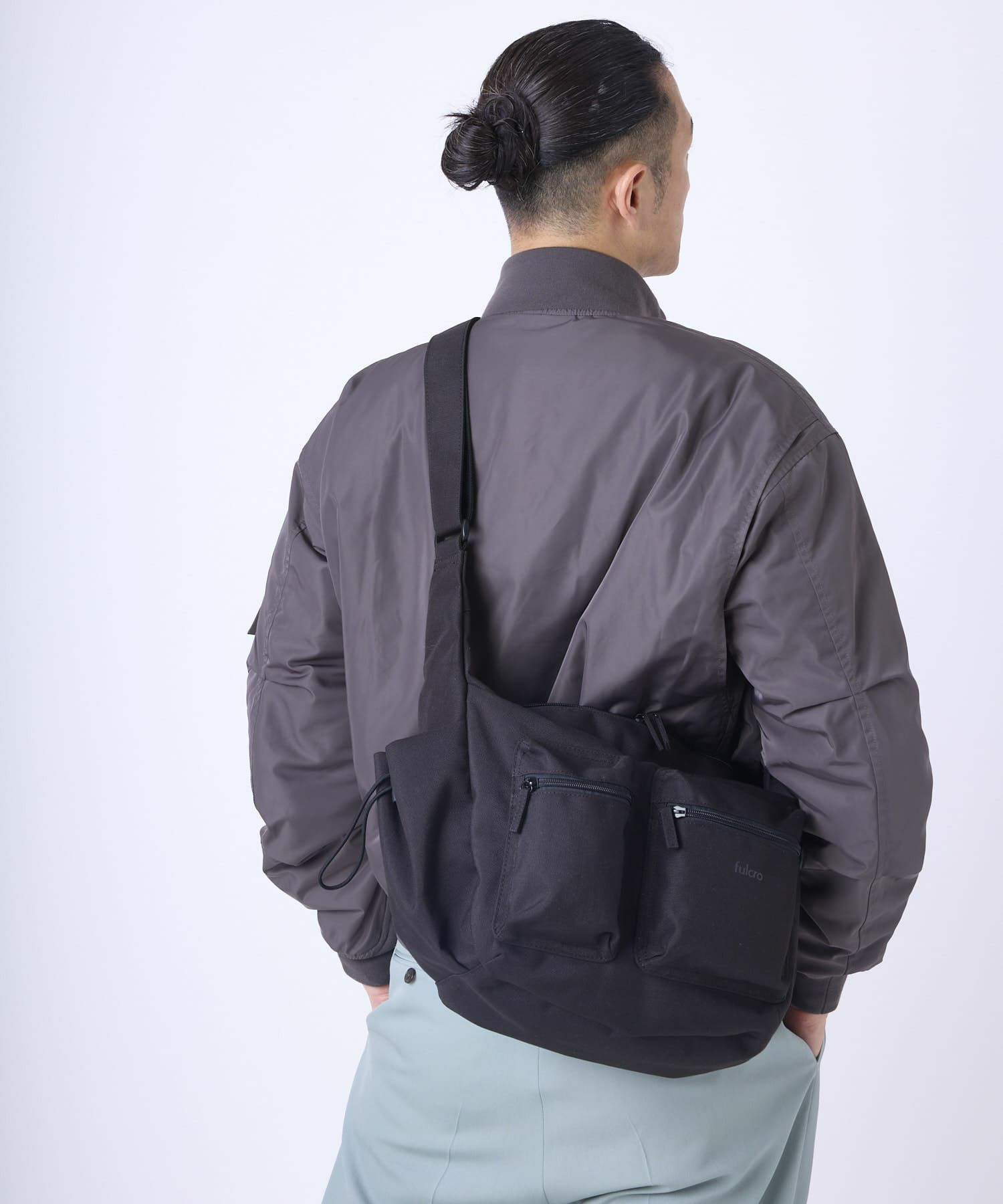 fulcro ショルダーバッグ 自立設計 撥水 広い開口部 ドローストリングポケット B5  fca-1023