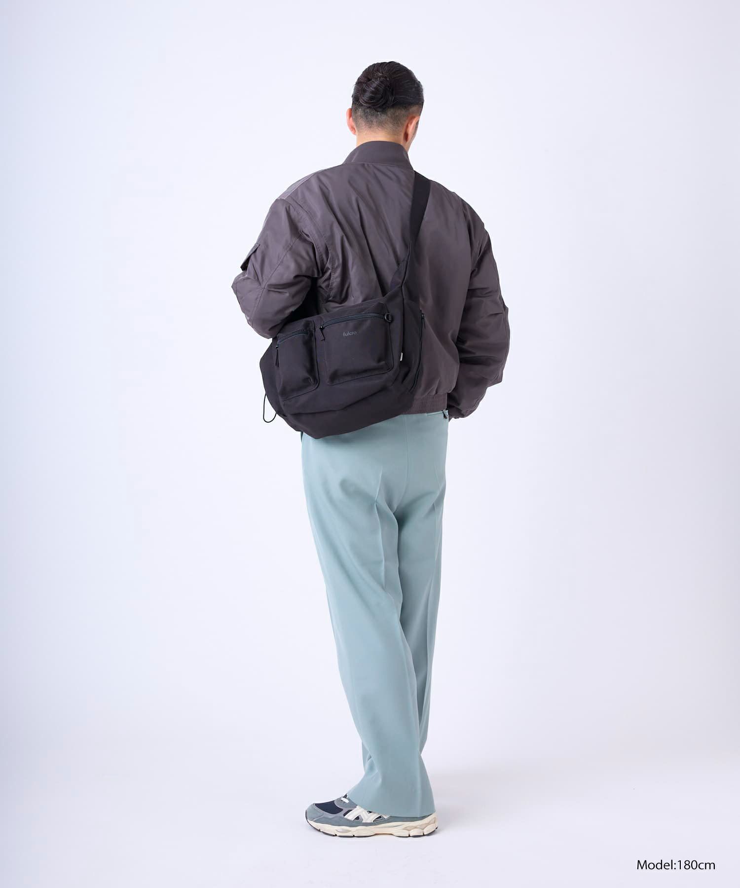 fulcro ショルダーバッグ 自立設計 撥水 広い開口部 ドローストリングポケット B5  fca-1023