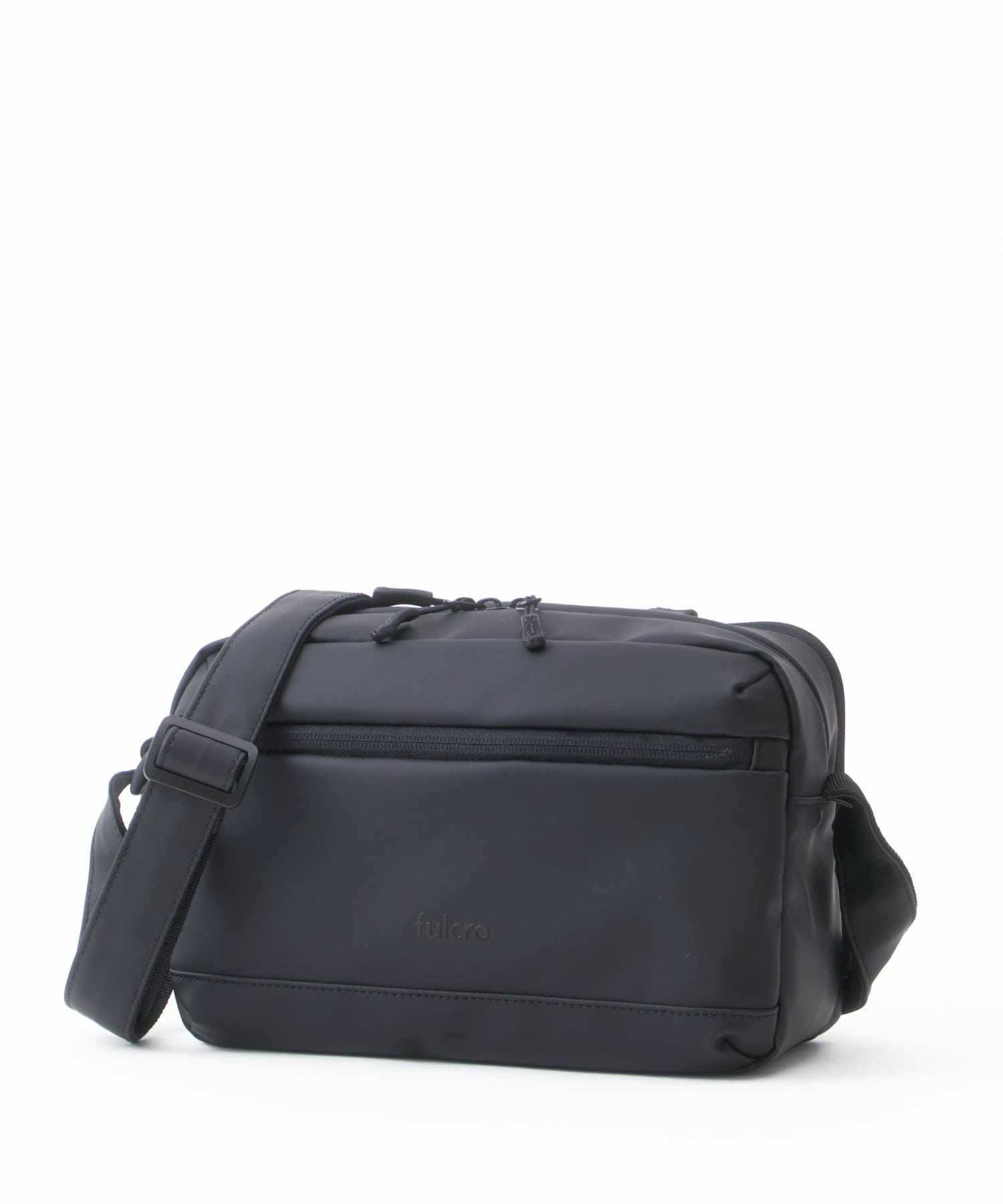 fulcro フルクロ ショルダ ーバッグ 耐水 Ａ5収納 Explorer ブラック fia-3011