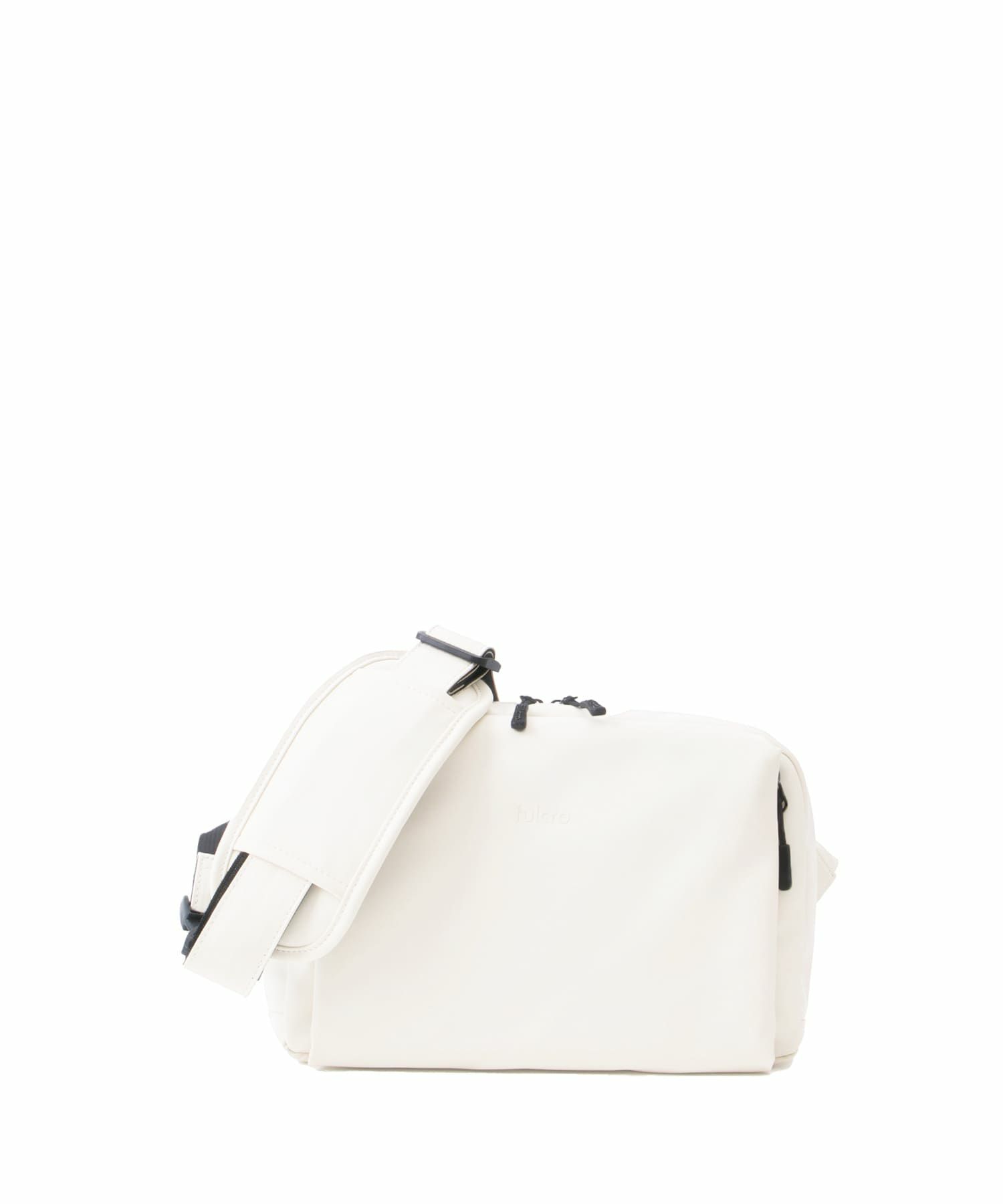 fulcro フルクロ ショルダーバッグ 耐水 Ａ5収納 Explorer アイボリー fia-3012