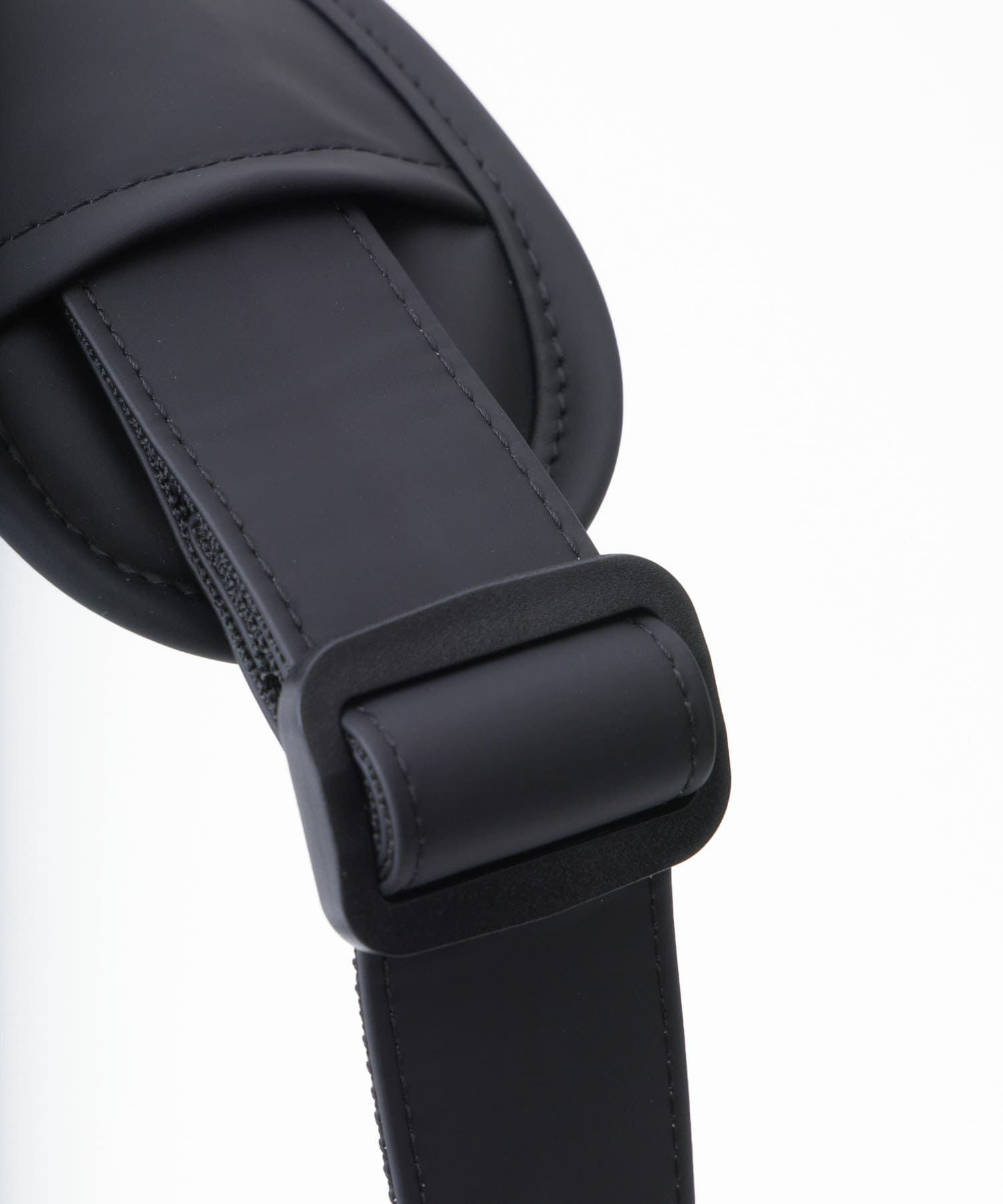 fulcro フルクロ ショルダーバッグ 耐水 Ａ5収納 Explorer ブラック fia-3012