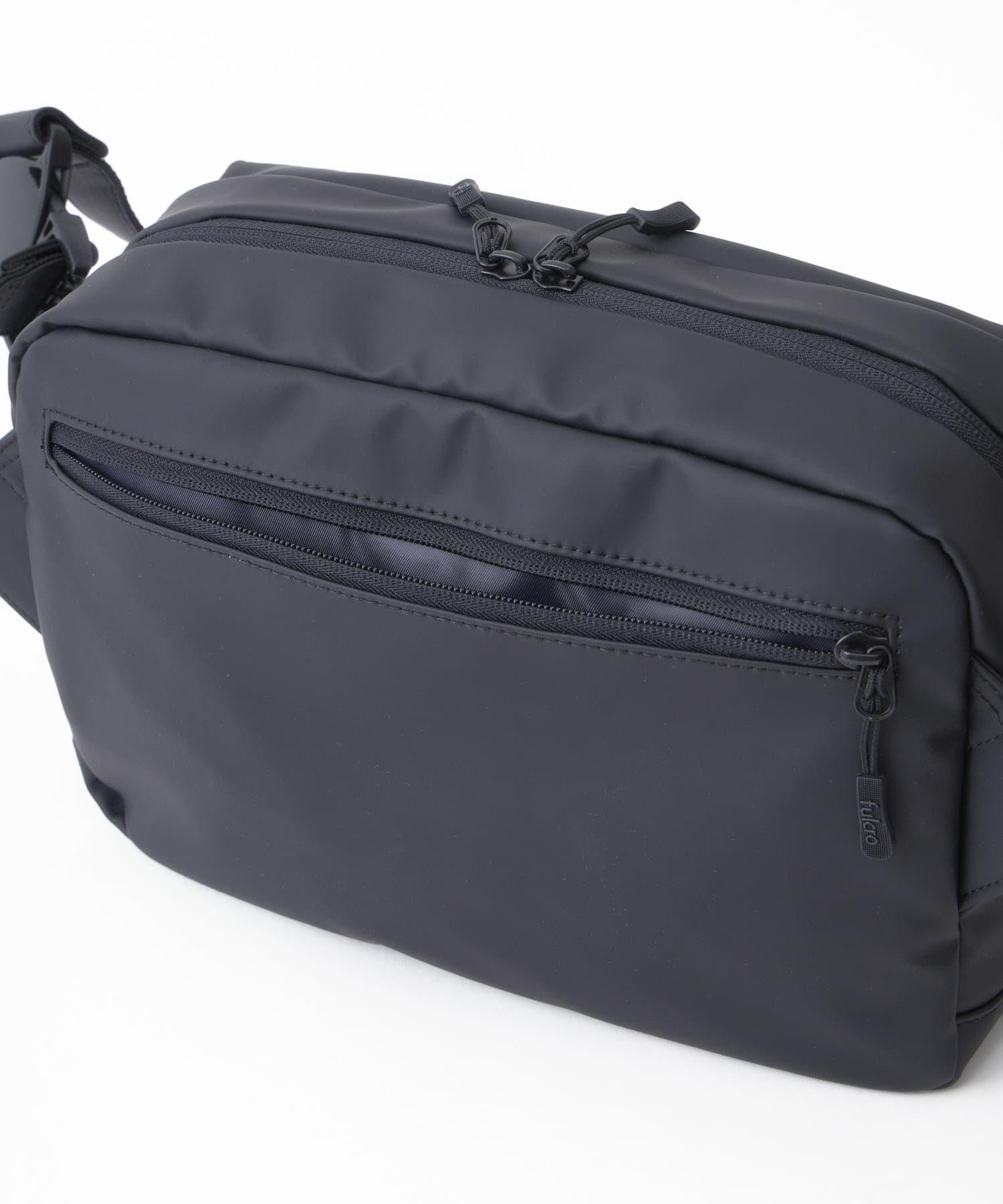 fulcro フルクロ ショルダーバッグ 耐水 Ａ5収納 Explorer ブラック fia-3012