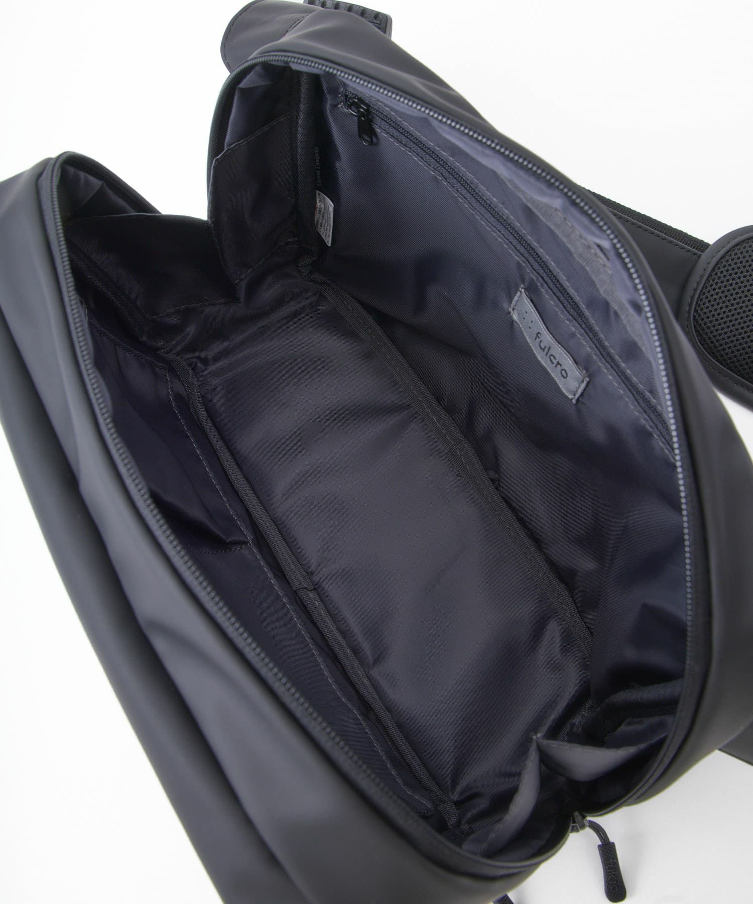 fulcro フルクロ ショルダーバッグ 耐水 Ａ5収納 Explorer ブラック fia-3012