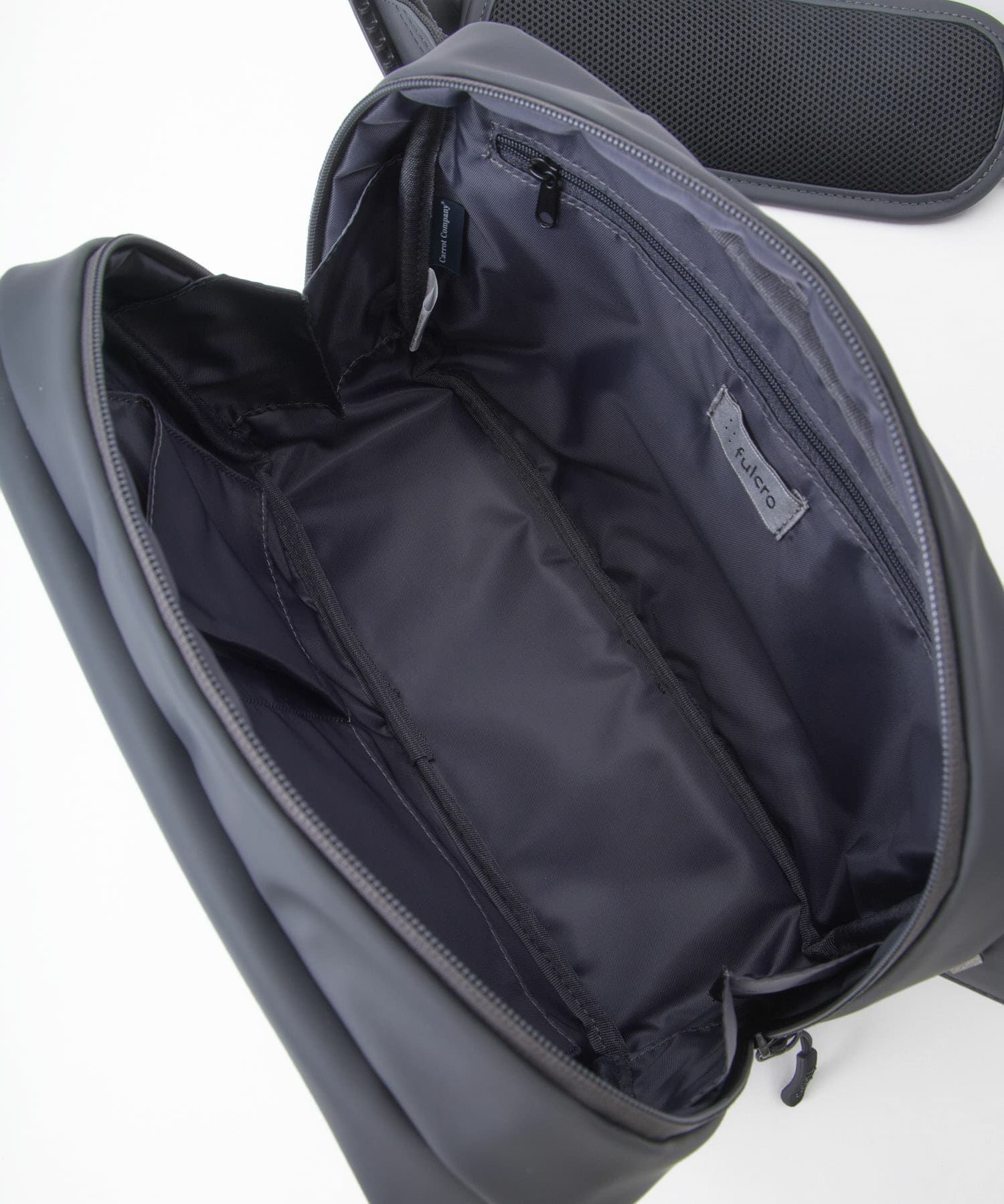 fulcro フルクロ ショルダーバッグ 耐水 Ａ5収納 Explorer ダークグレー fia-3012