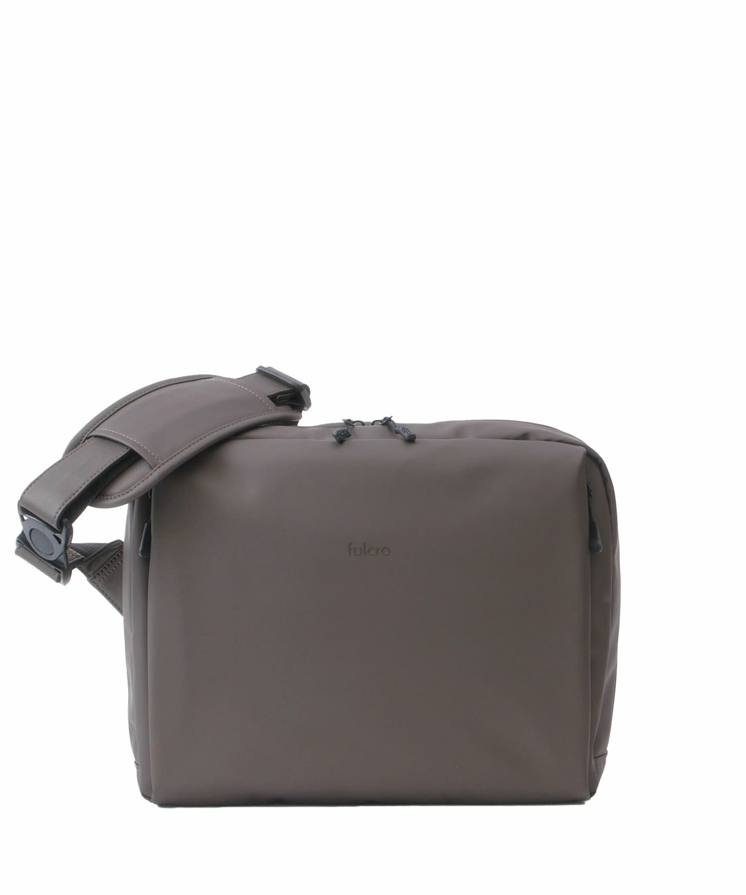 fulcro フルクロ ショルダーバッグ A4収納 耐水 キャリーオン Explorer fia-3013 チャコールブラウン